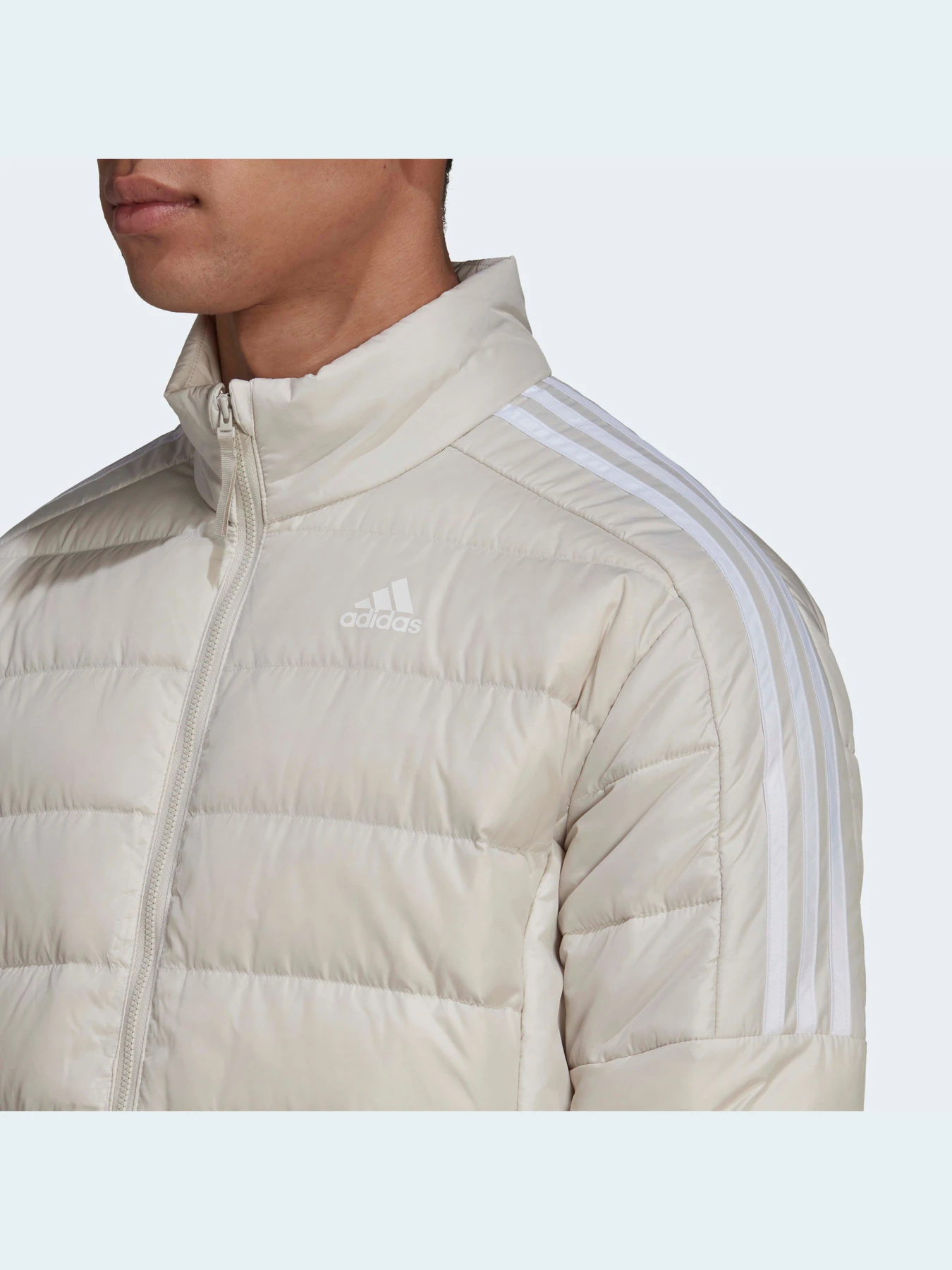 Куртки и дубленки Adidas модель HK4647 Куртки и дубленки Adidas модель HK4647 Фото