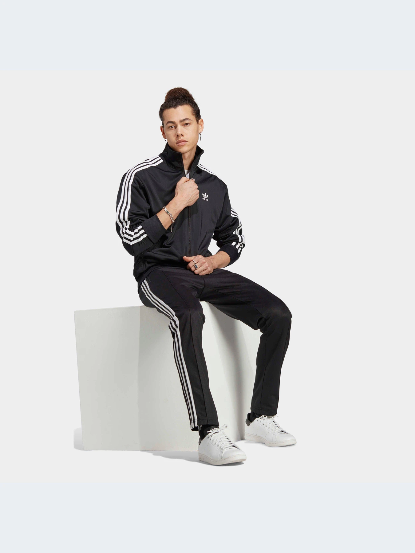 Худі та світшоти Adidas Adicolor модель GN3521 Фото