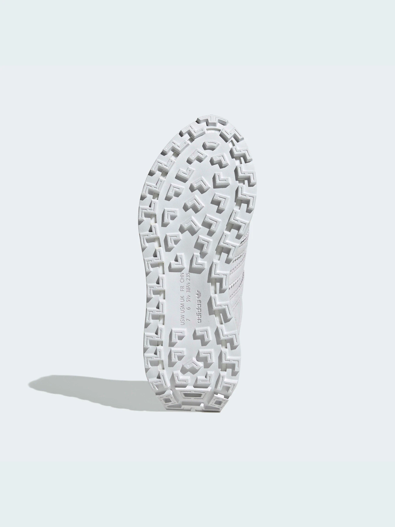 Кроссовки Adidas Retropy модель GW9421 Кроссовки Adidas Retropy модель GW9421 Фото