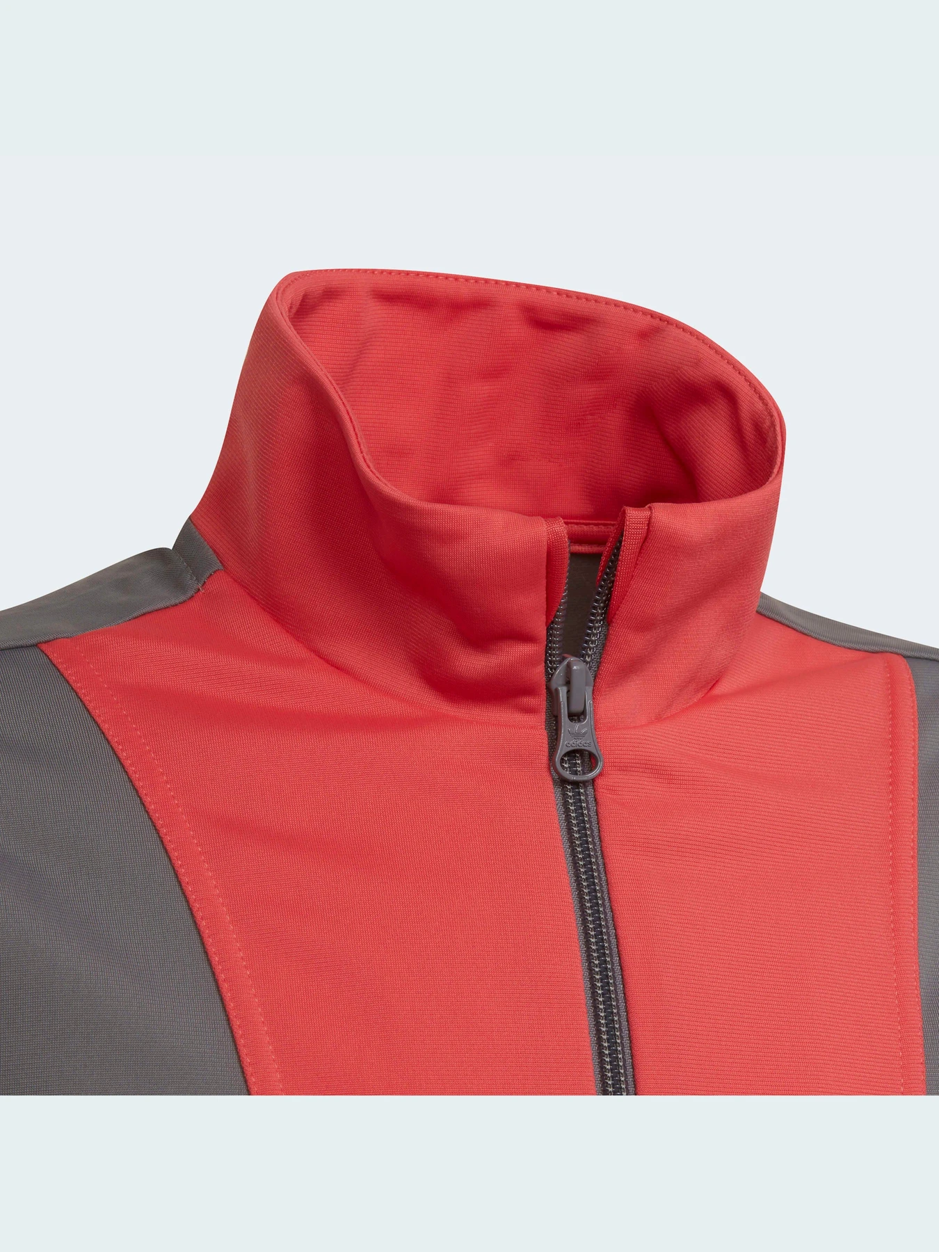 Худи и свитшоты Adidas Adventure модель HE2065 Фото