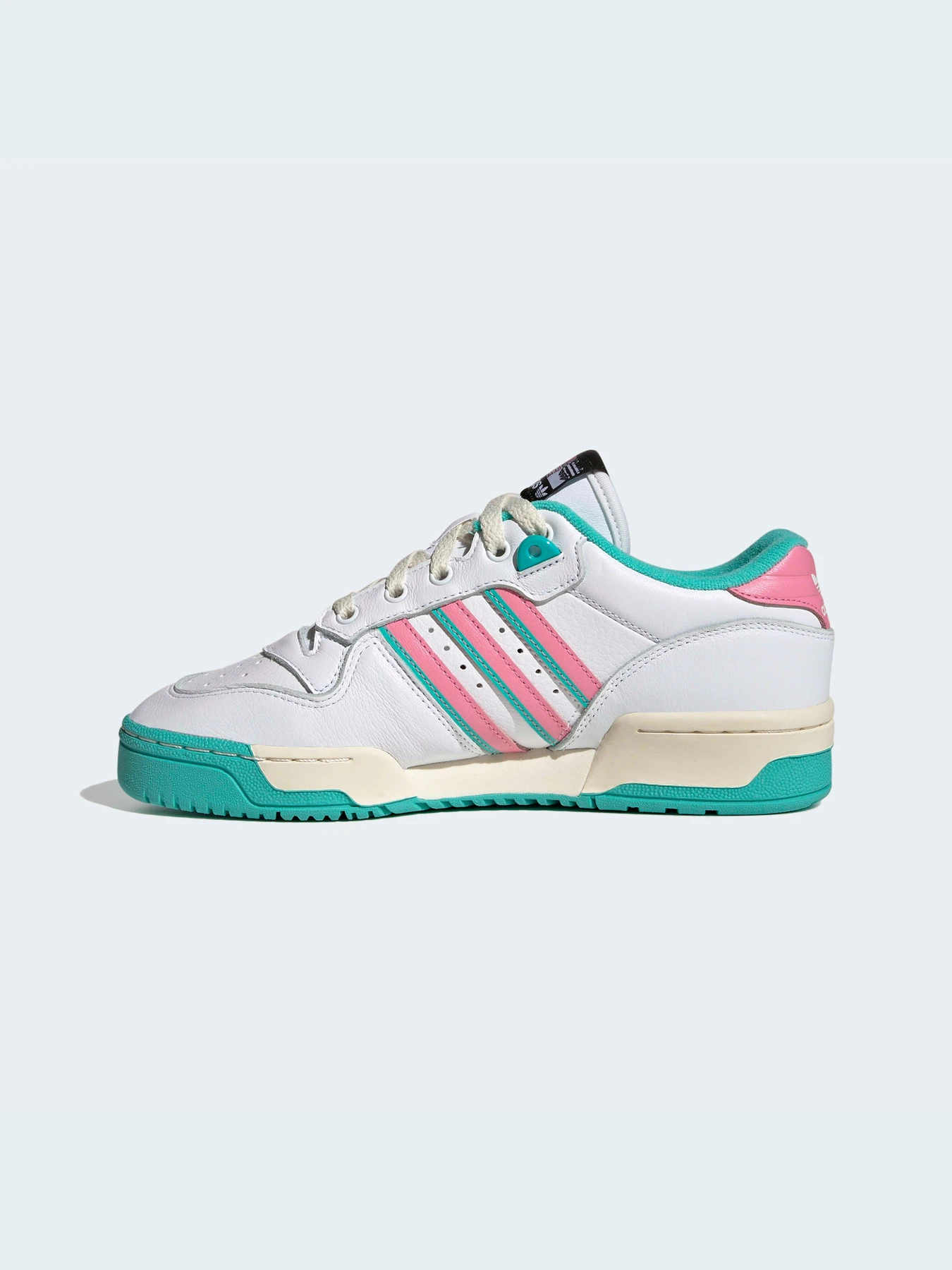 Кроссовки Adidas модель HQ6877 Фото