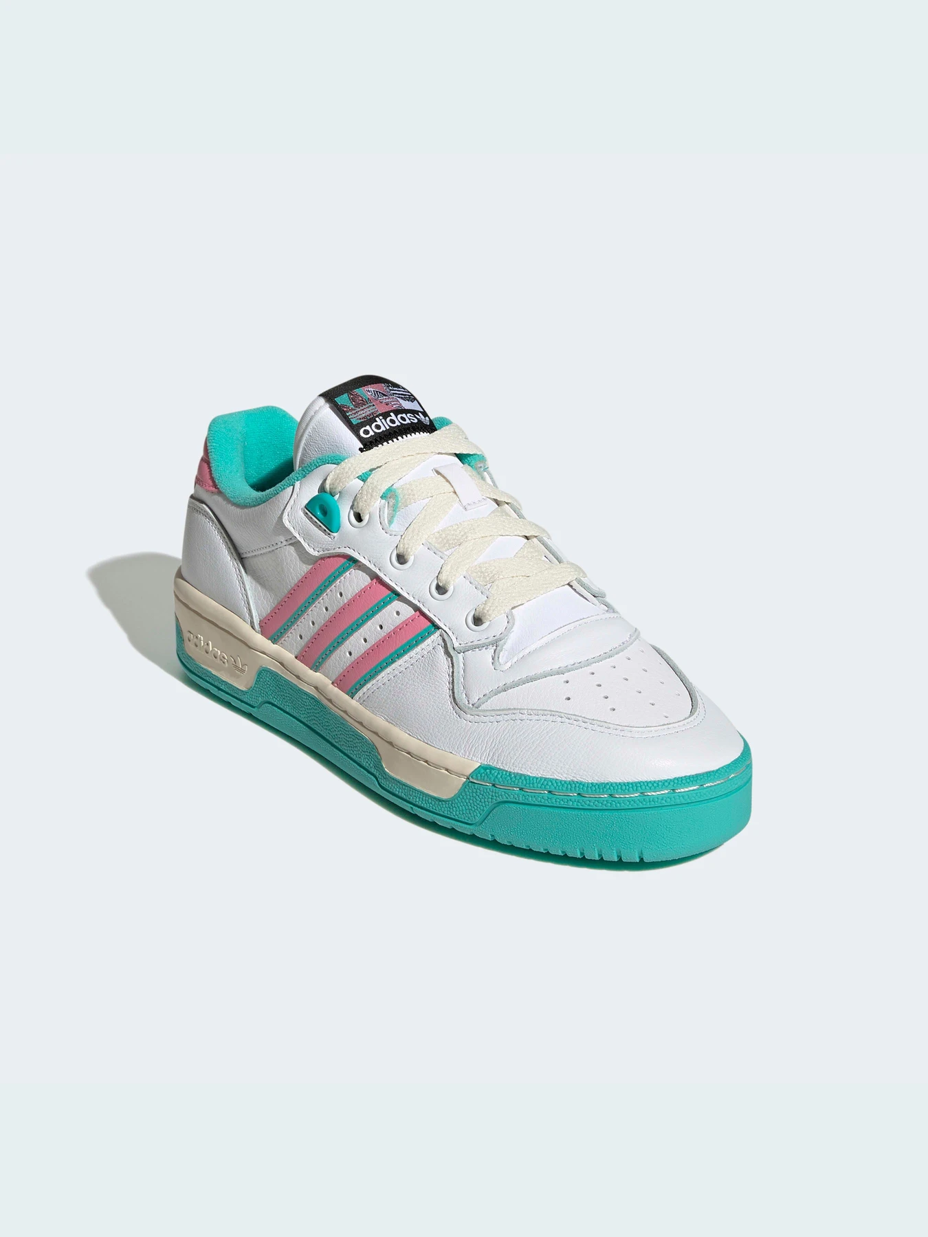 Кроссовки Adidas модель HQ6877 Фото