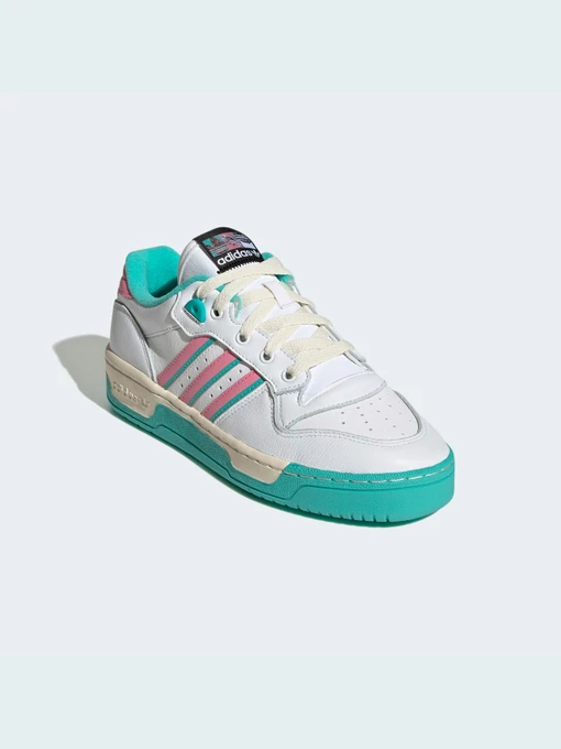 Кроссовки Adidas модель HQ6877 Фото