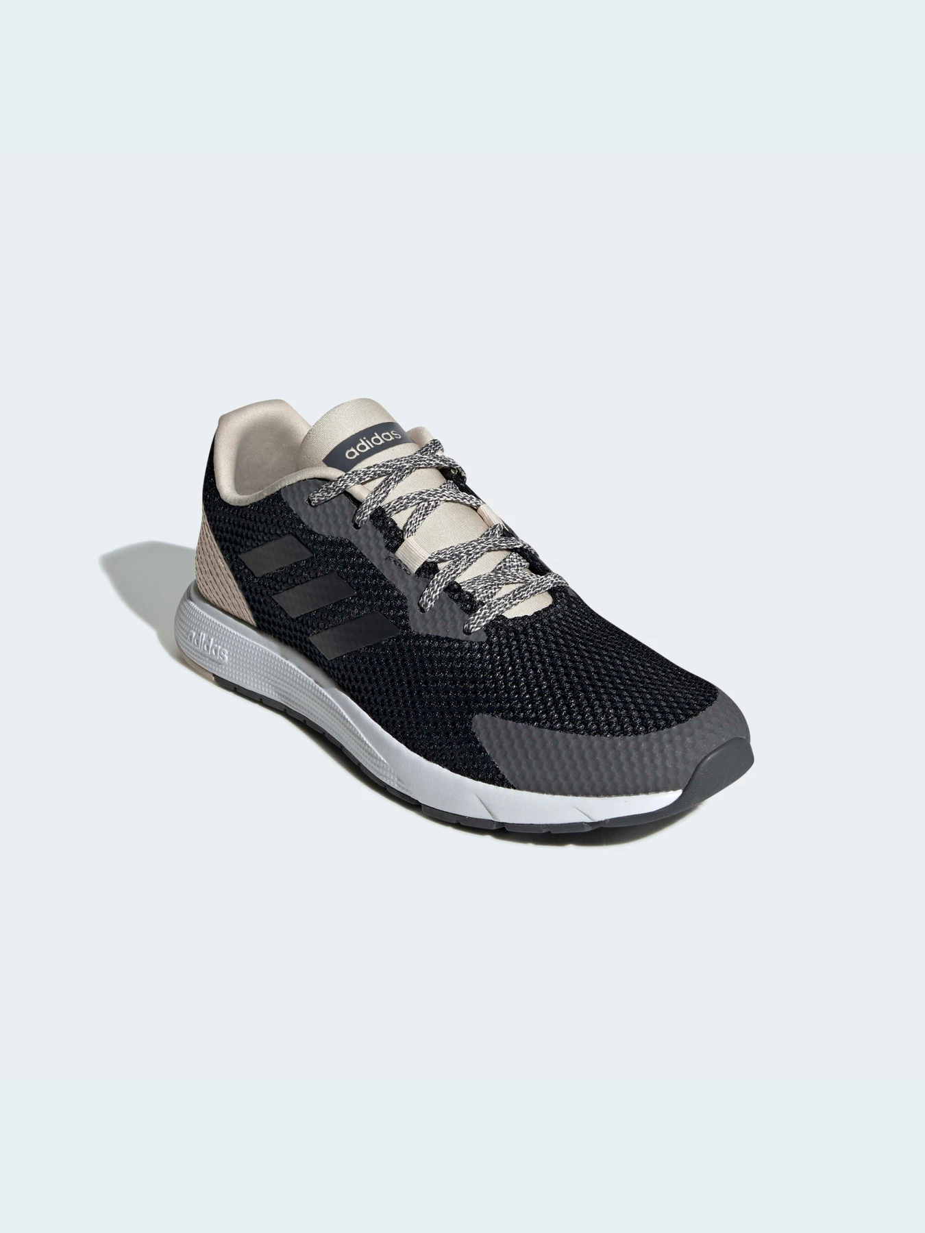 Кроссовки Adidas модель EE9933 Кроссовки Adidas модель EE9933 Фото