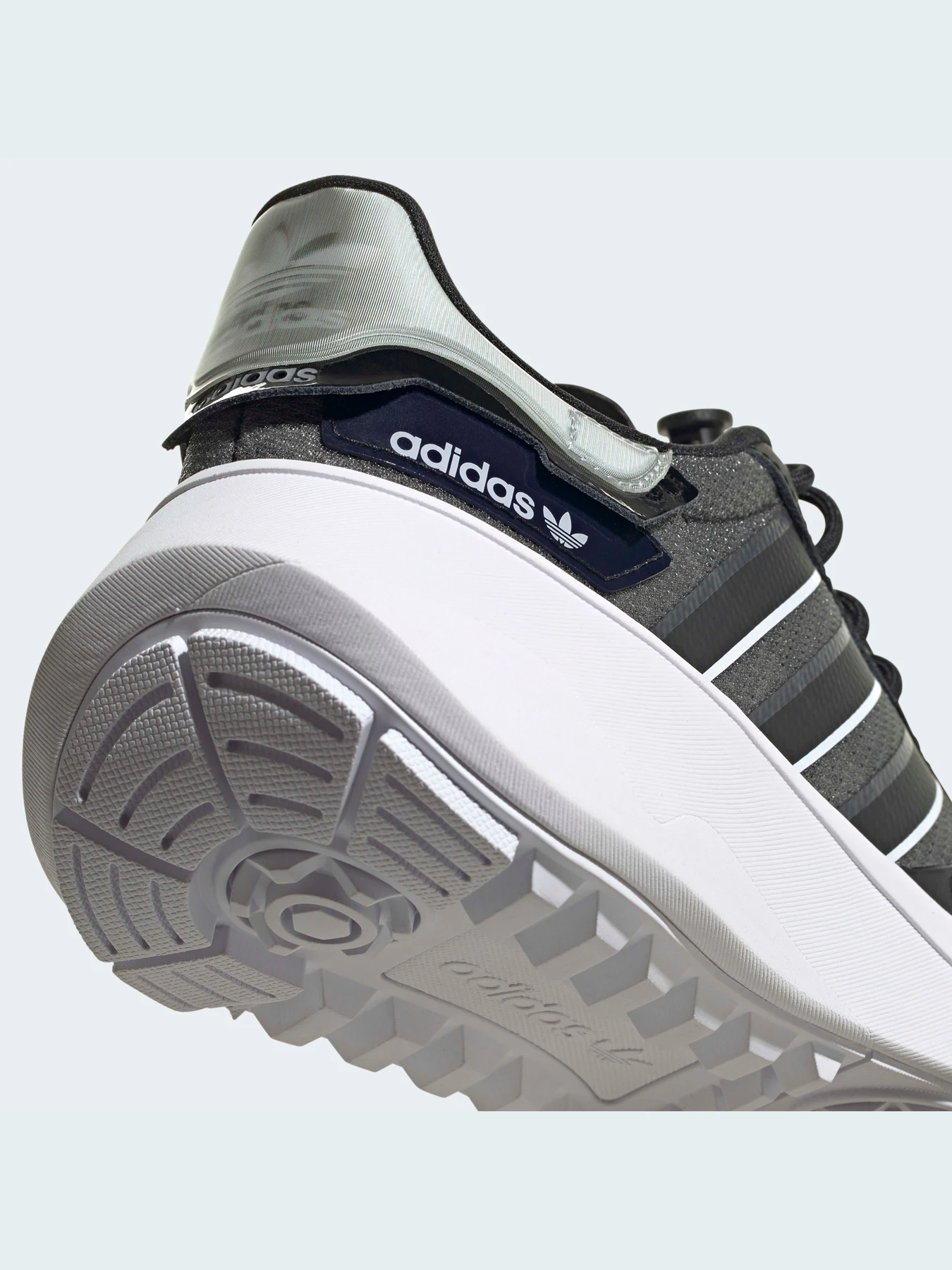 Кроссовки Adidas модель FY6503 Фото