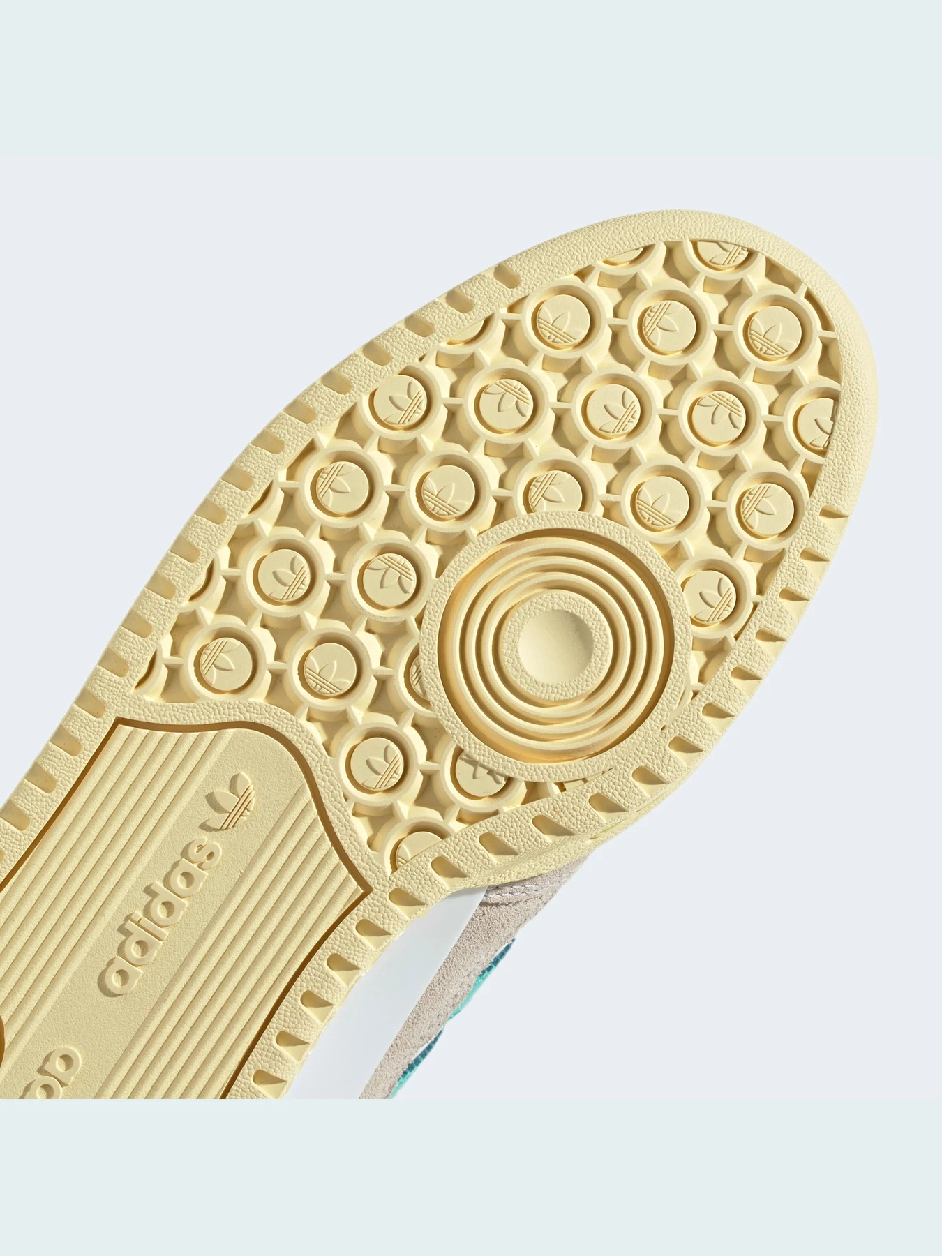 Кроссовки Adidas Forum модель HQ6875 Фото