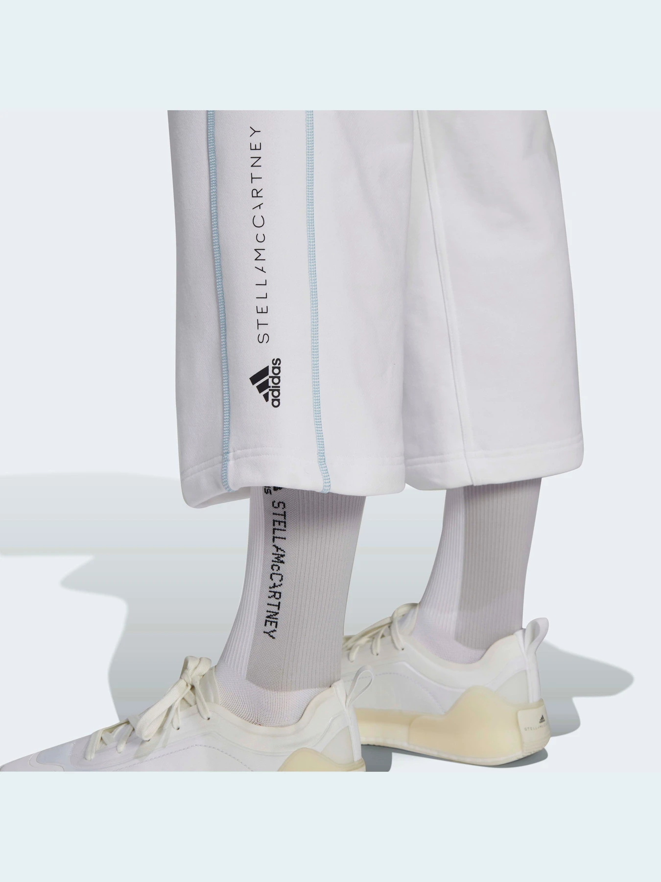 Штани Adidas модель HD0692 Штани Adidas модель HD0692 Фото