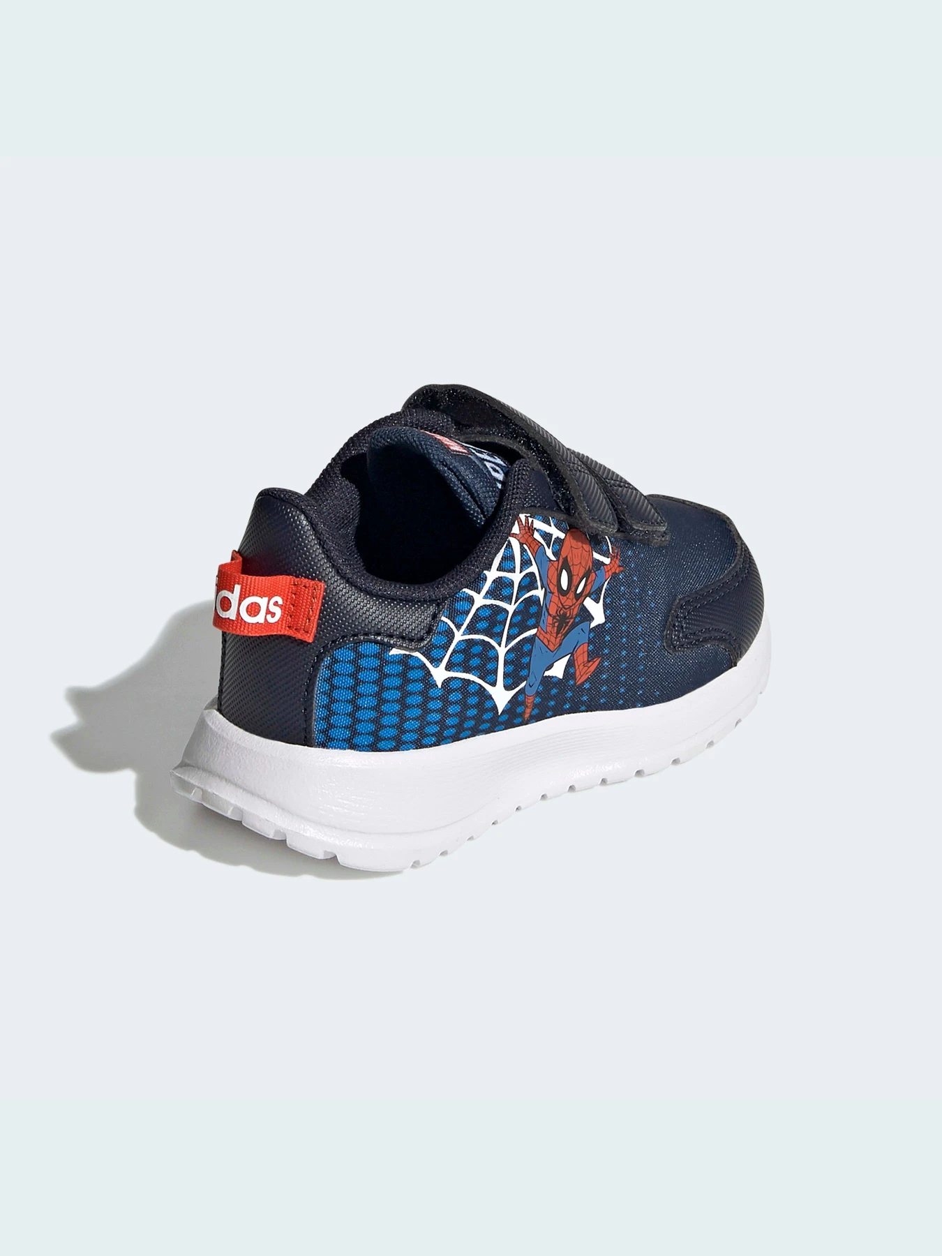 Кроссовки Adidas модель H01706 Кроссовки Adidas модель H01706 Фото