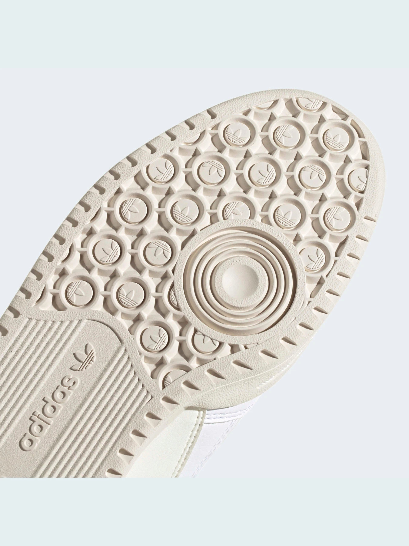 Кроссовки Adidas Forum модель GV7616 Фото