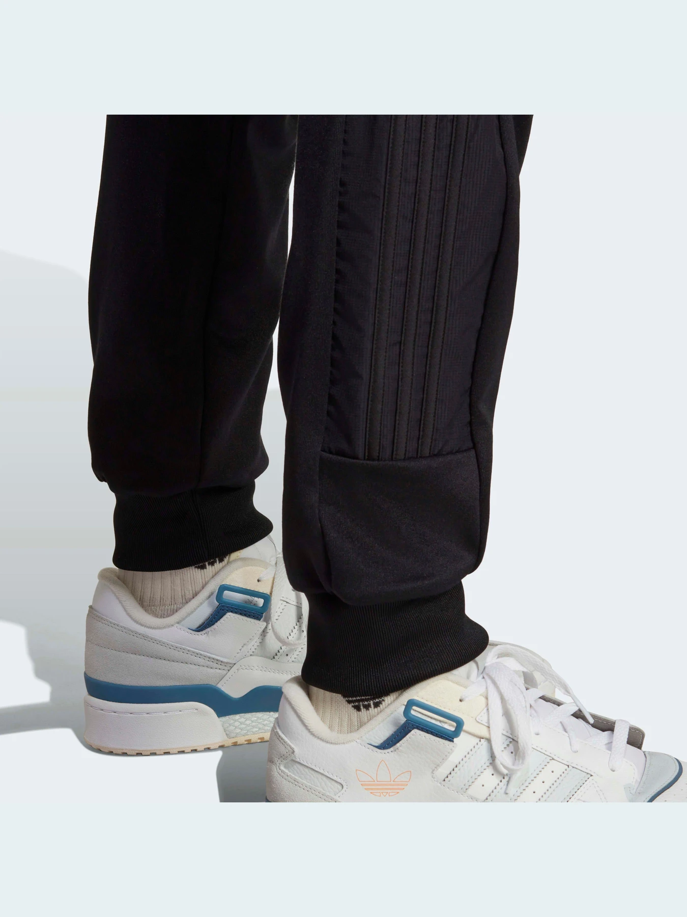 Брюки Adidas модель IC5980 Фото