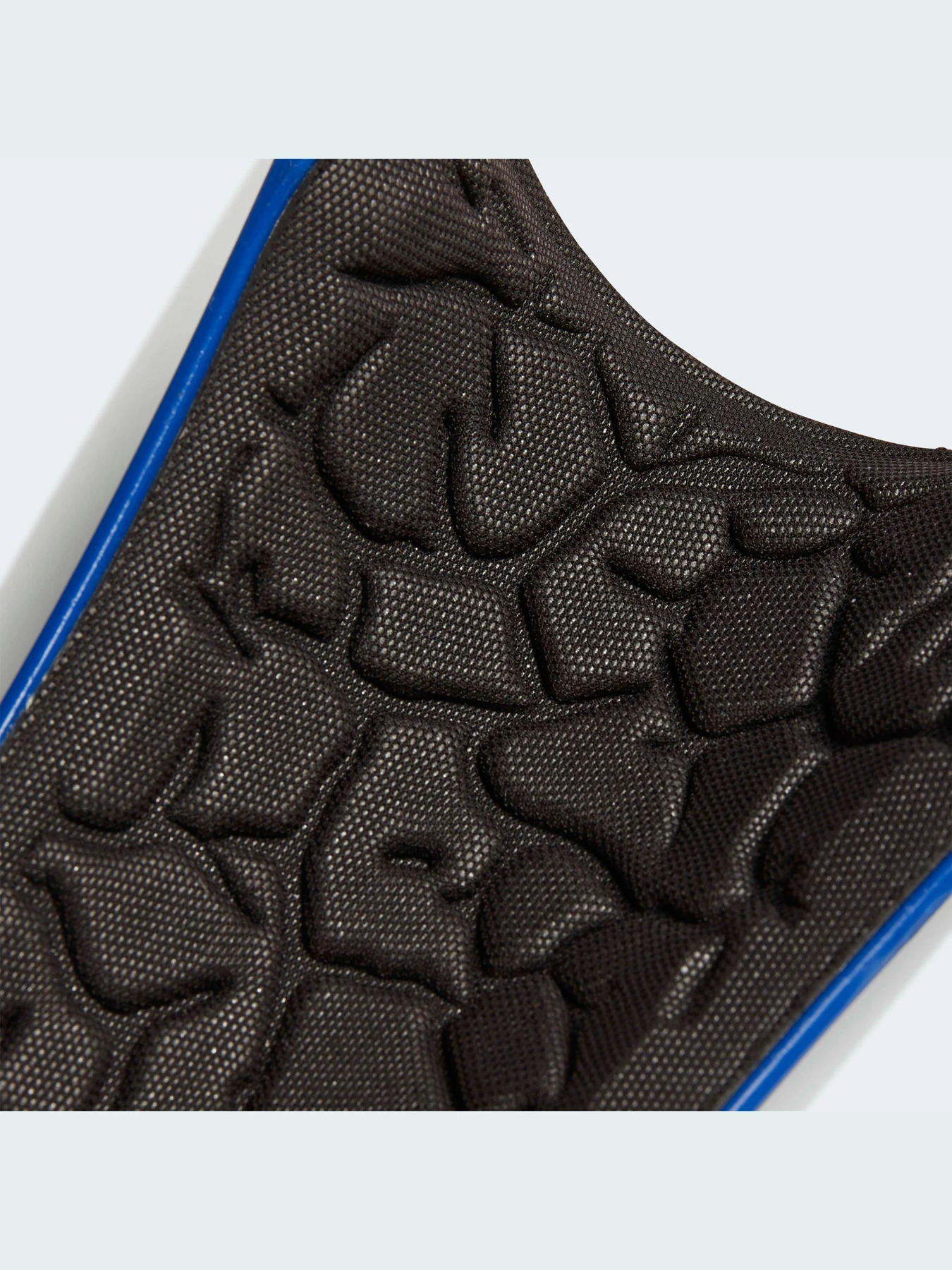 Щитки Adidas Predator модель GK3540 Щитки Adidas Predator модель GK3540 Фото