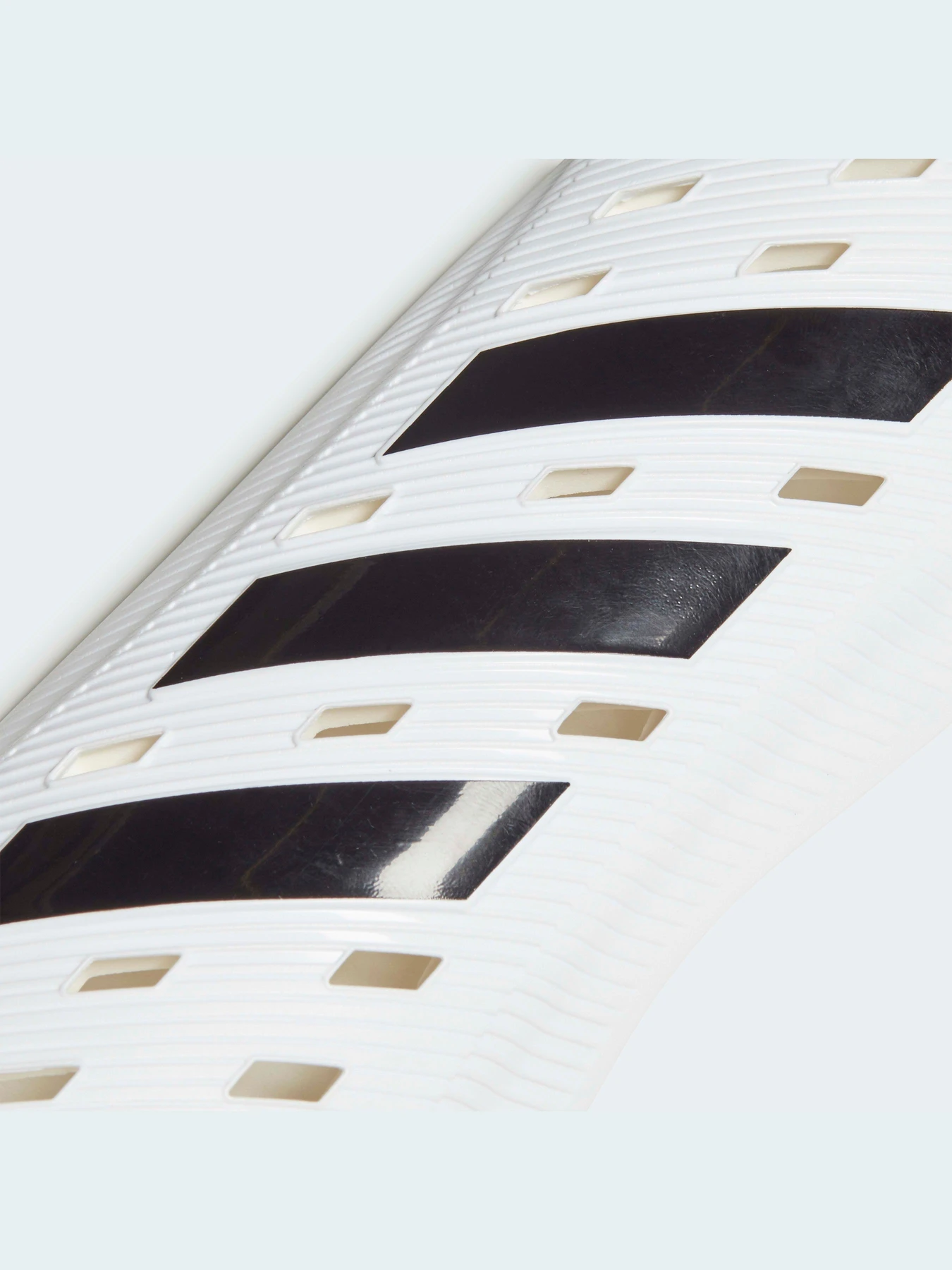 Щитки Adidas Tiro модель GJ7756 Фото