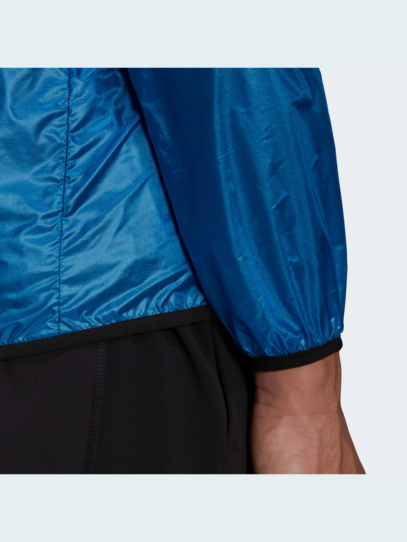 Куртки та дублянки Adidas модель H45950 Куртки та дублянки Adidas модель H45950 Фото