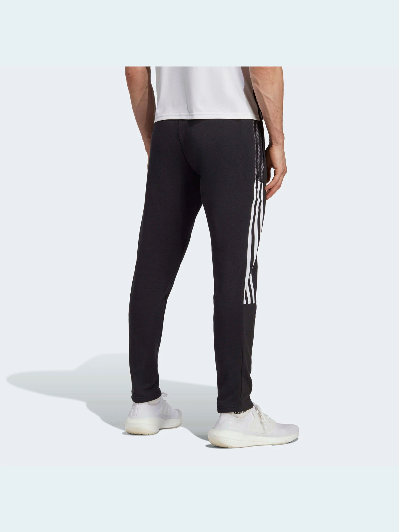 Брюки Adidas Tiro модель GM7336 Брюки Adidas Tiro модель GM7336 Фото