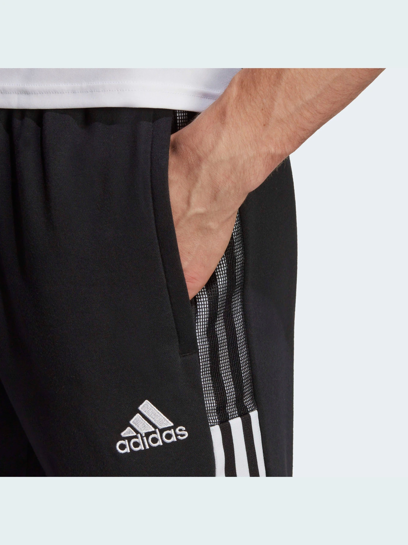 Брюки Adidas Tiro модель GM7336 Брюки Adidas Tiro модель GM7336 Фото