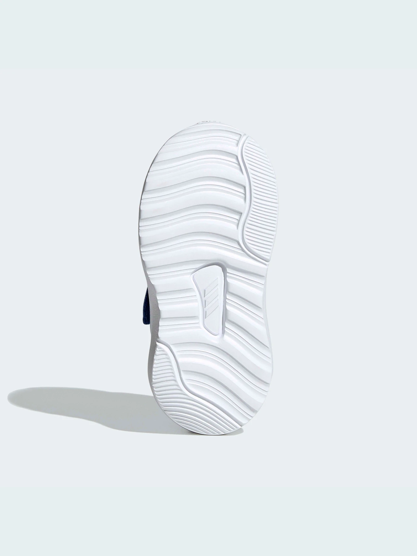 Кроссовки Adidas модель FY3060 Кроссовки Adidas модель FY3060 Фото
