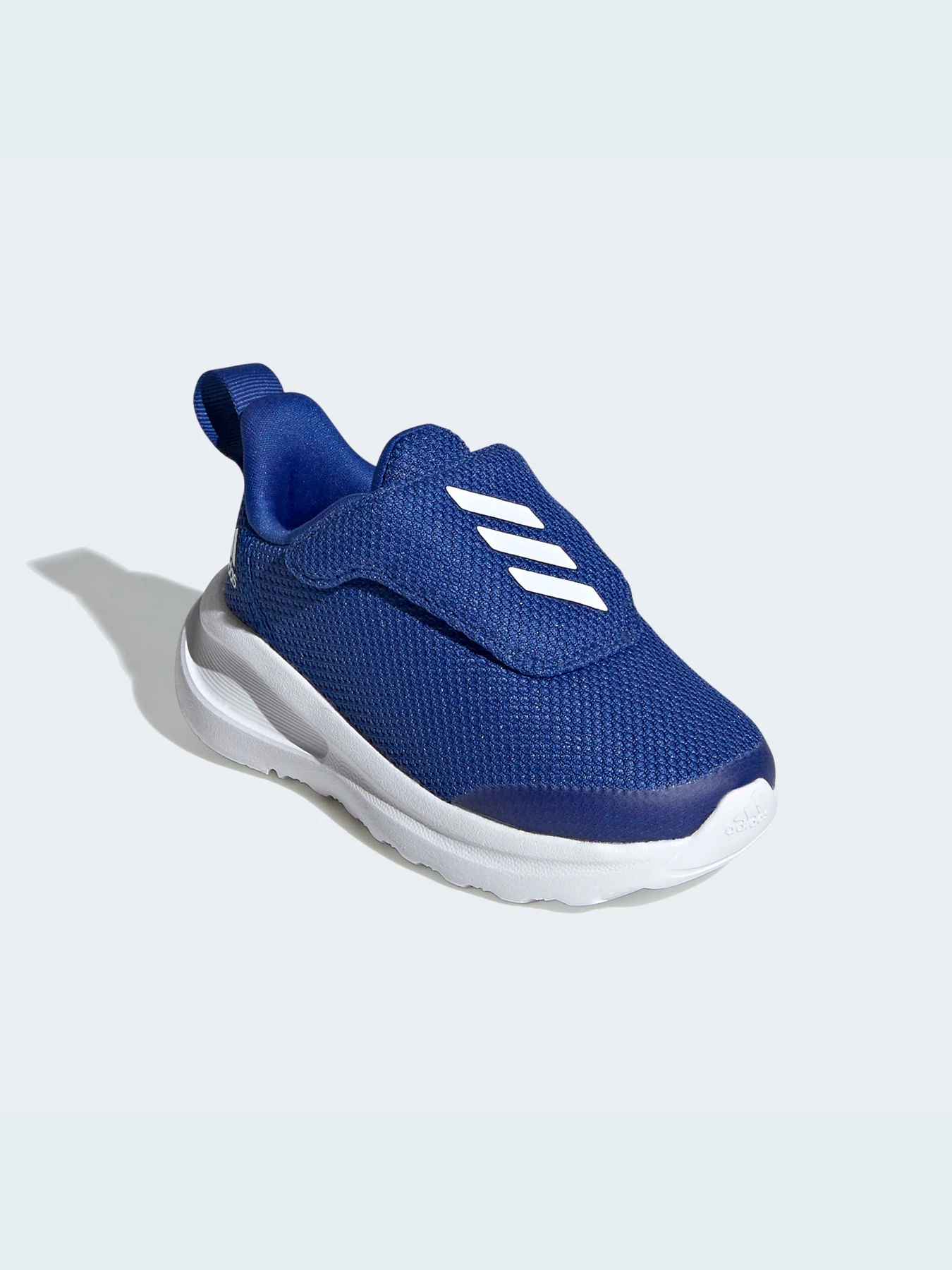 Кроссовки Adidas модель FY3060 Кроссовки Adidas модель FY3060 Фото