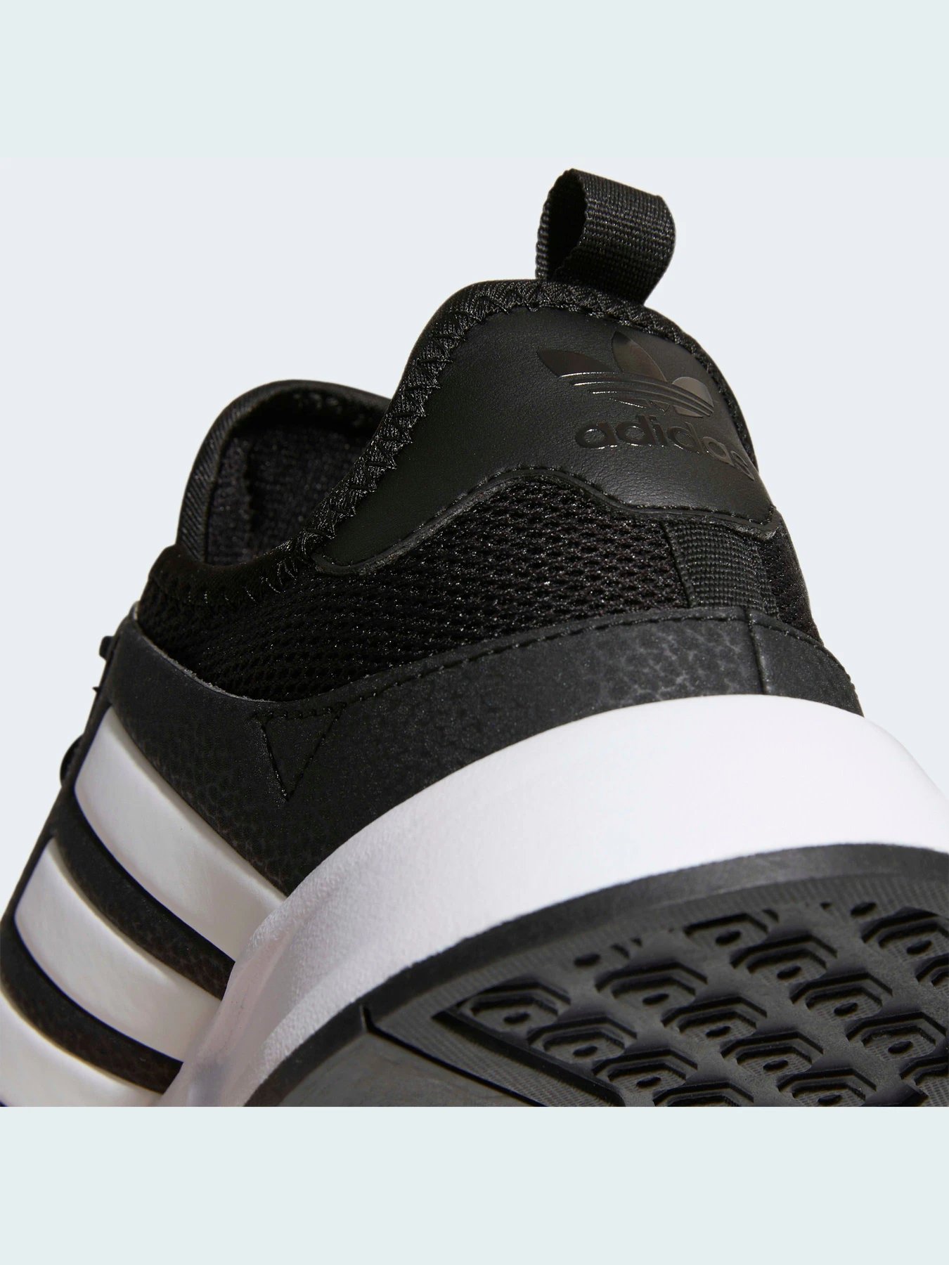 Кроссовки Adidas модель EE3659 Кроссовки Adidas модель EE3659 Фото