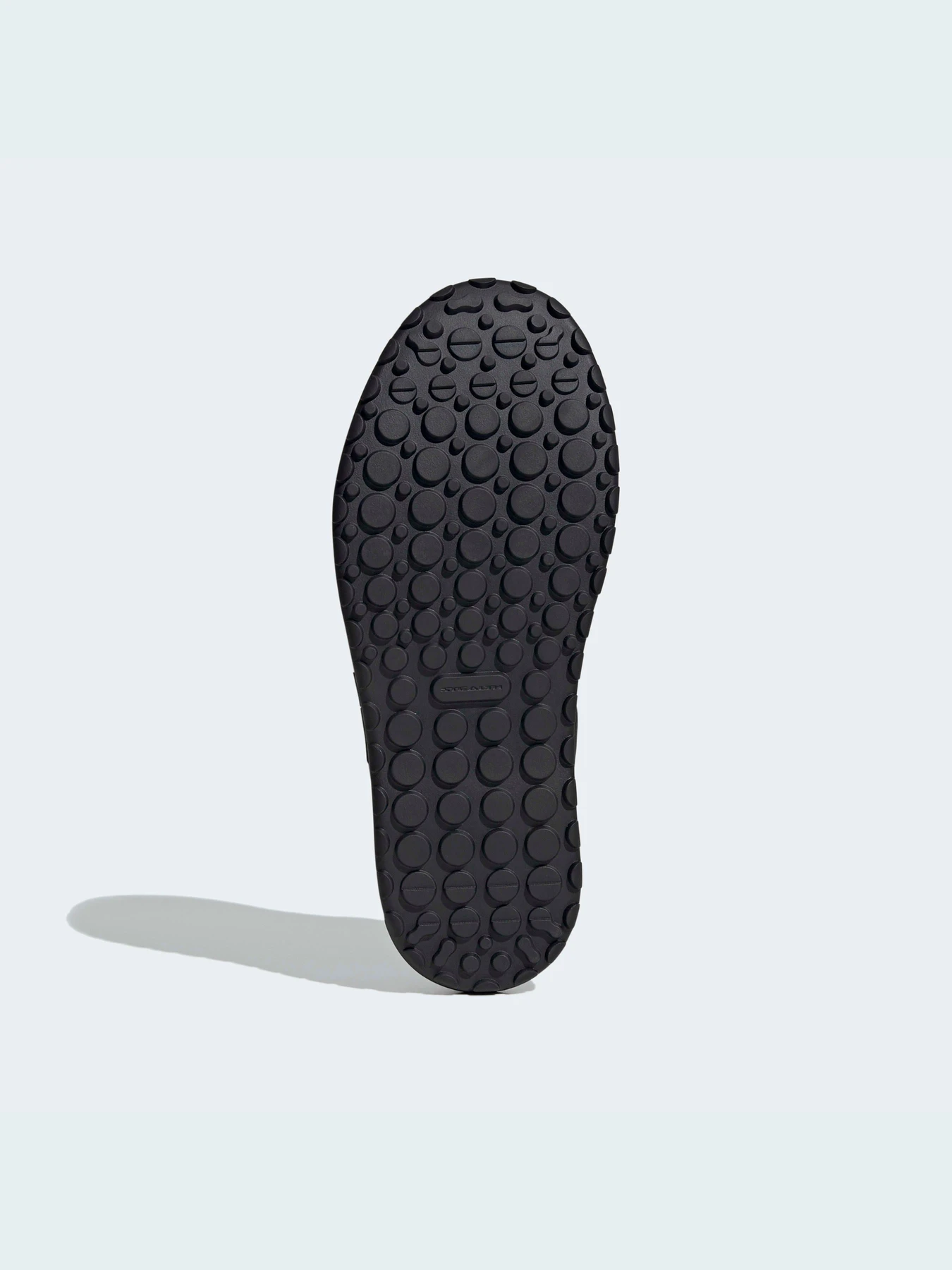 Кроссовки Adidas модель FU7524 Кроссовки Adidas модель FU7524 Фото