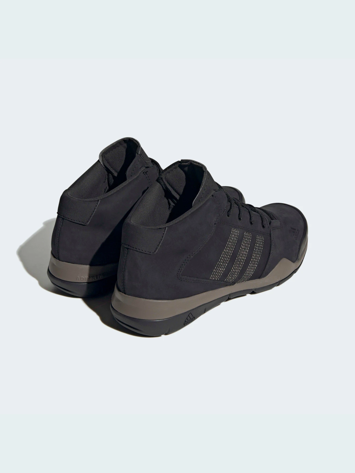 Кроссовки Adidas модель M18558 Фото