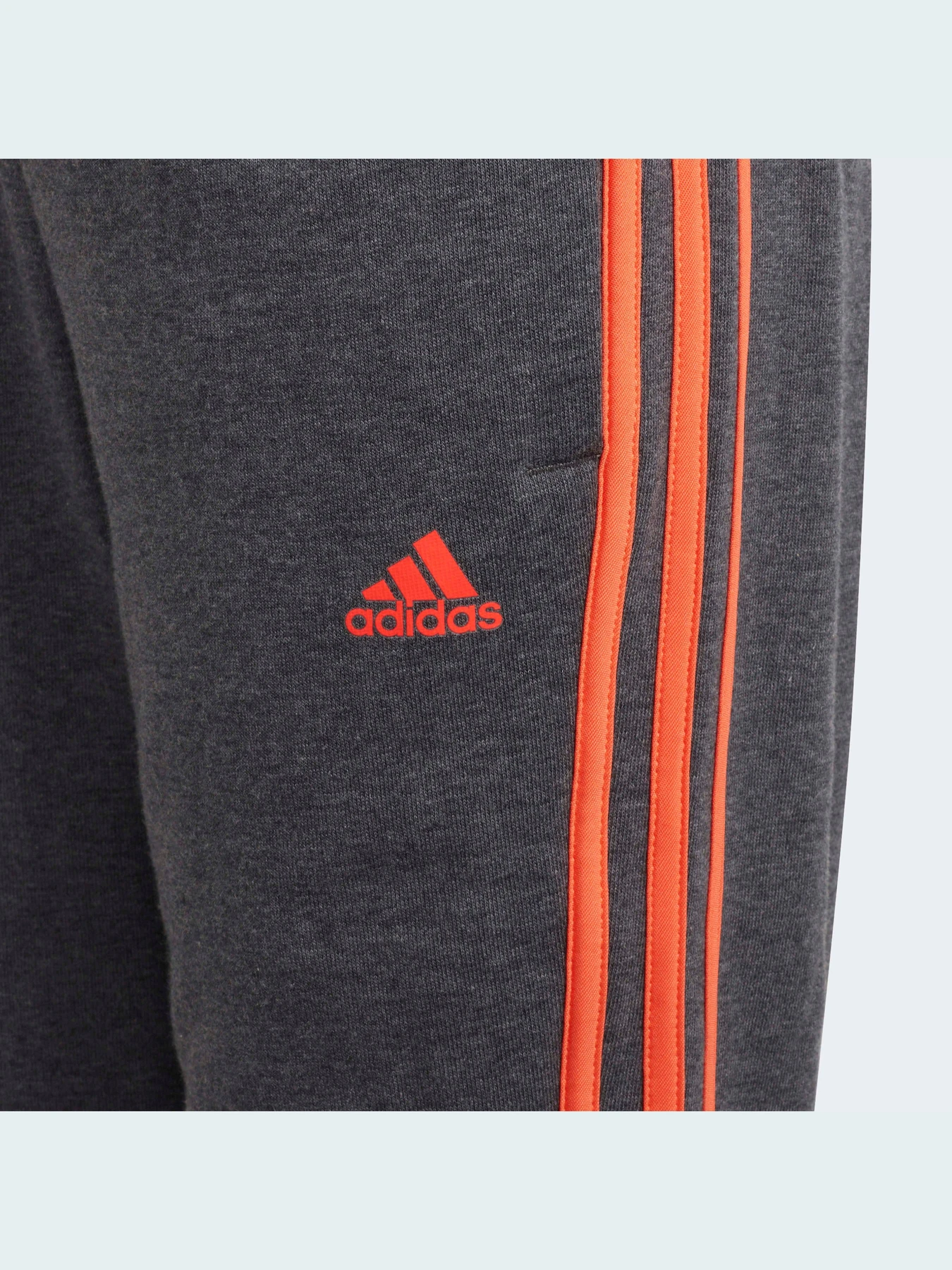 Костюмы Adidas модель GT0338 Костюмы Adidas модель GT0338 Фото