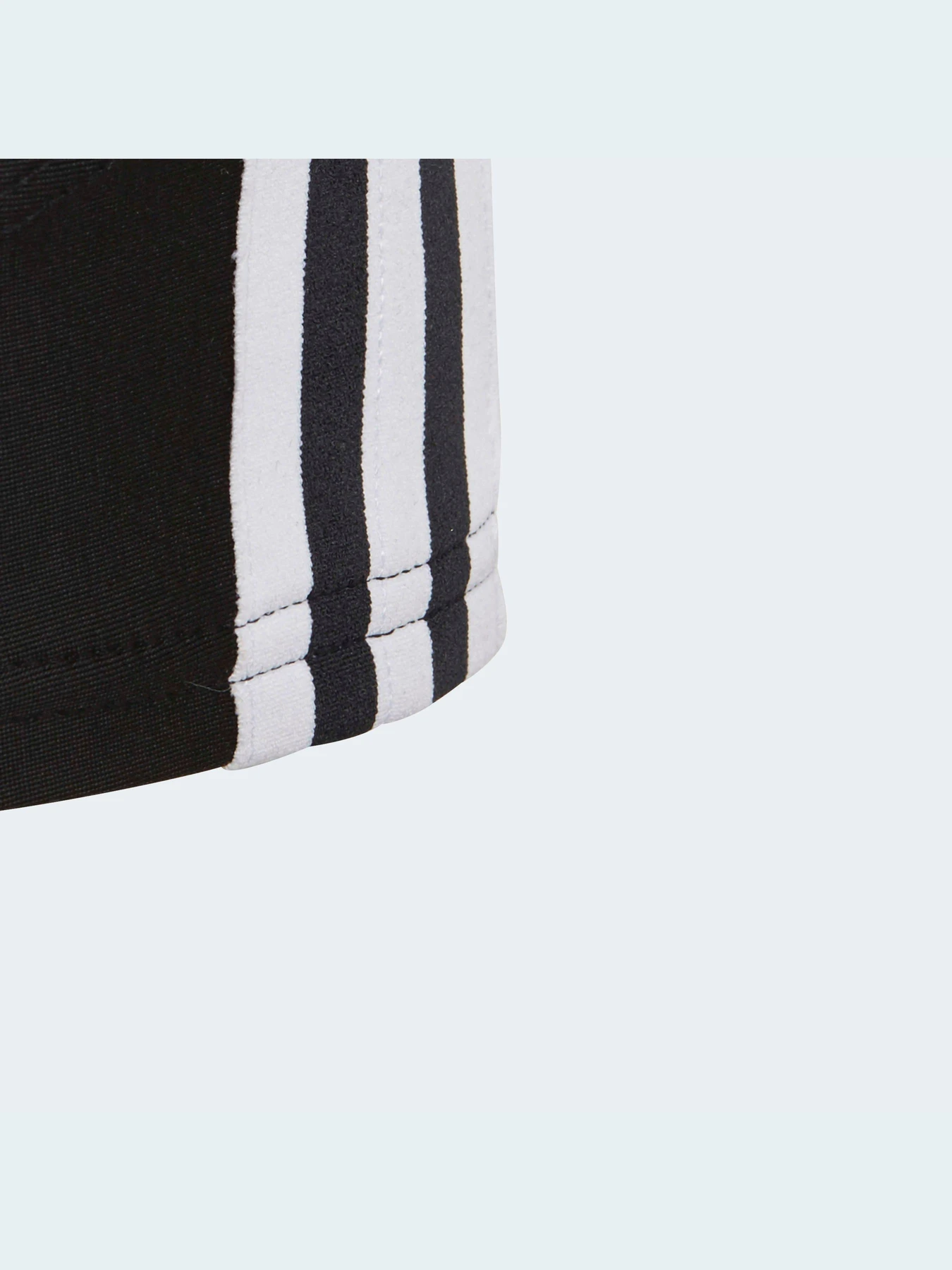Одяг для пляжу Adidas 3 Stripes модель DQ3318 Одяг для пляжу Adidas 3 Stripes модель DQ3318 Фото