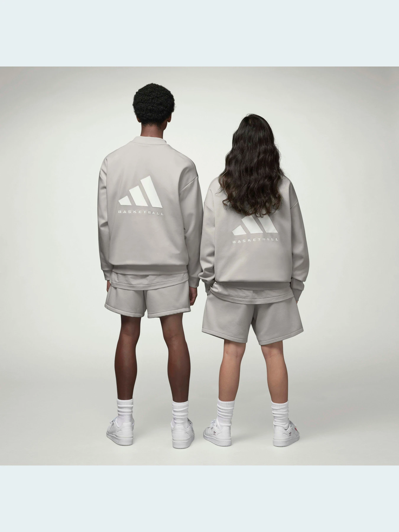 Худі та світшоти Adidas модель IA3435 Фото