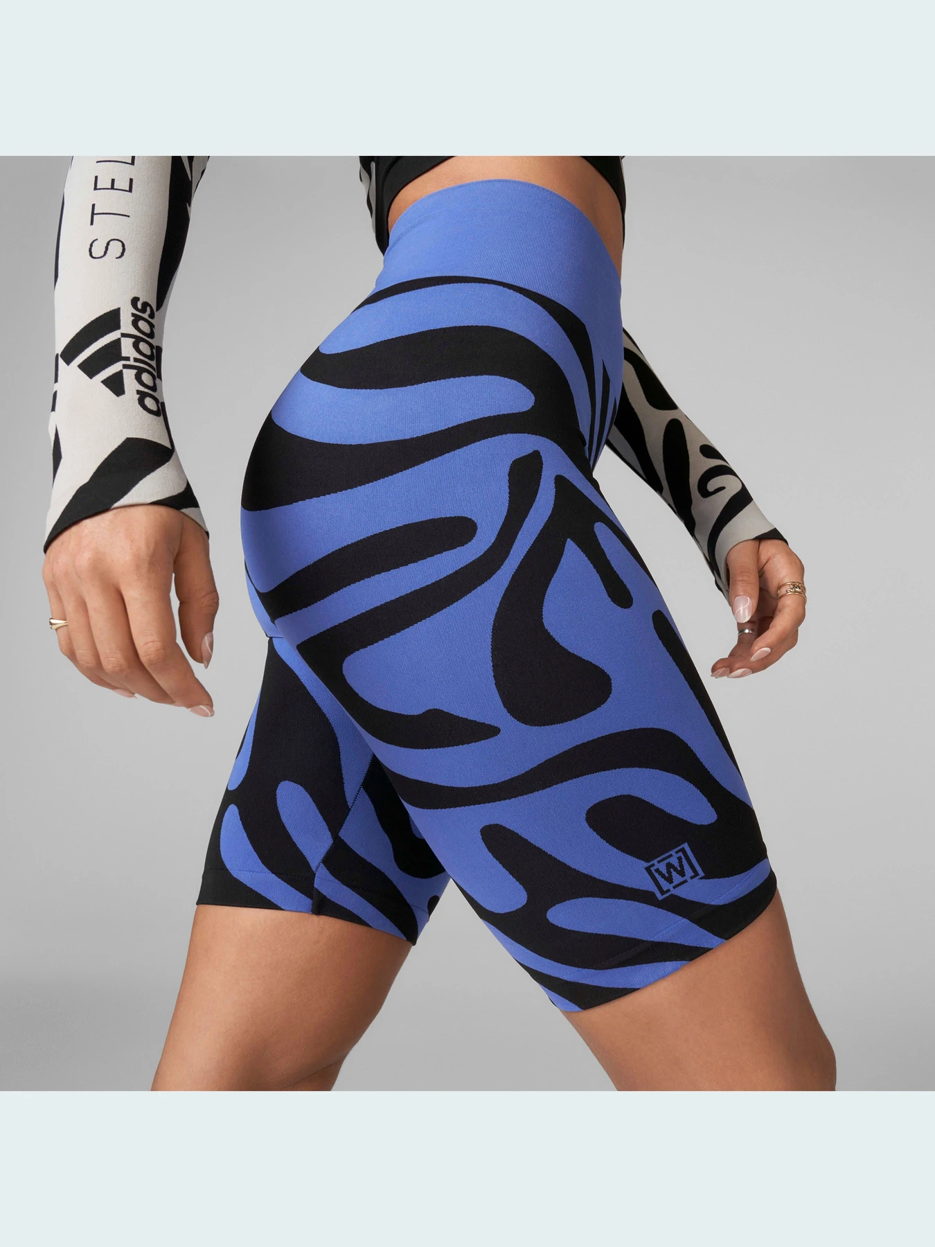 Шорти Adidas модель HF3068 Шорти Adidas модель HF3068 Фото