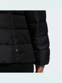 Куртки та дублянки Adidas модель HL9351 Фото