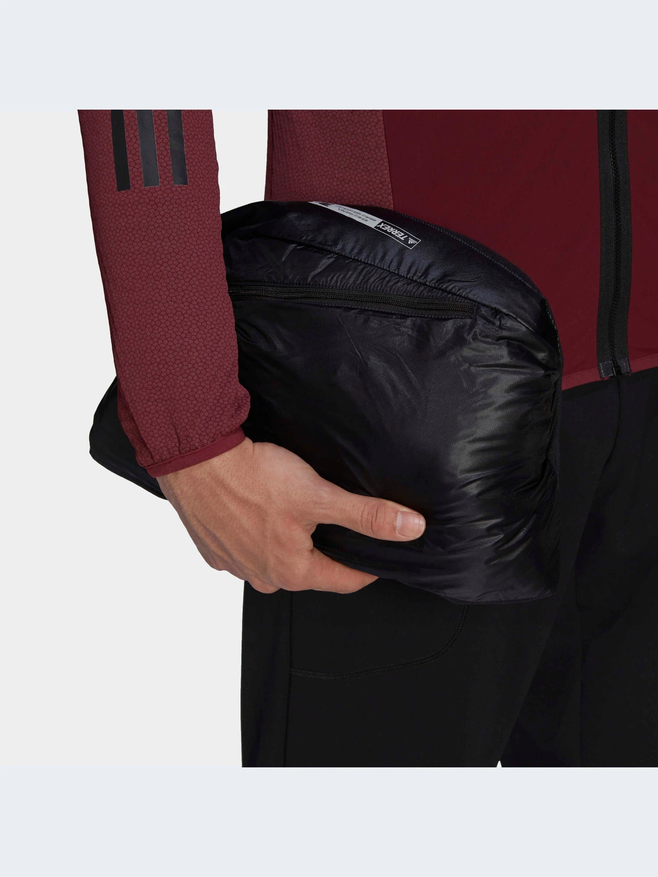 Куртки та дублянки Adidas модель H45951 Фото