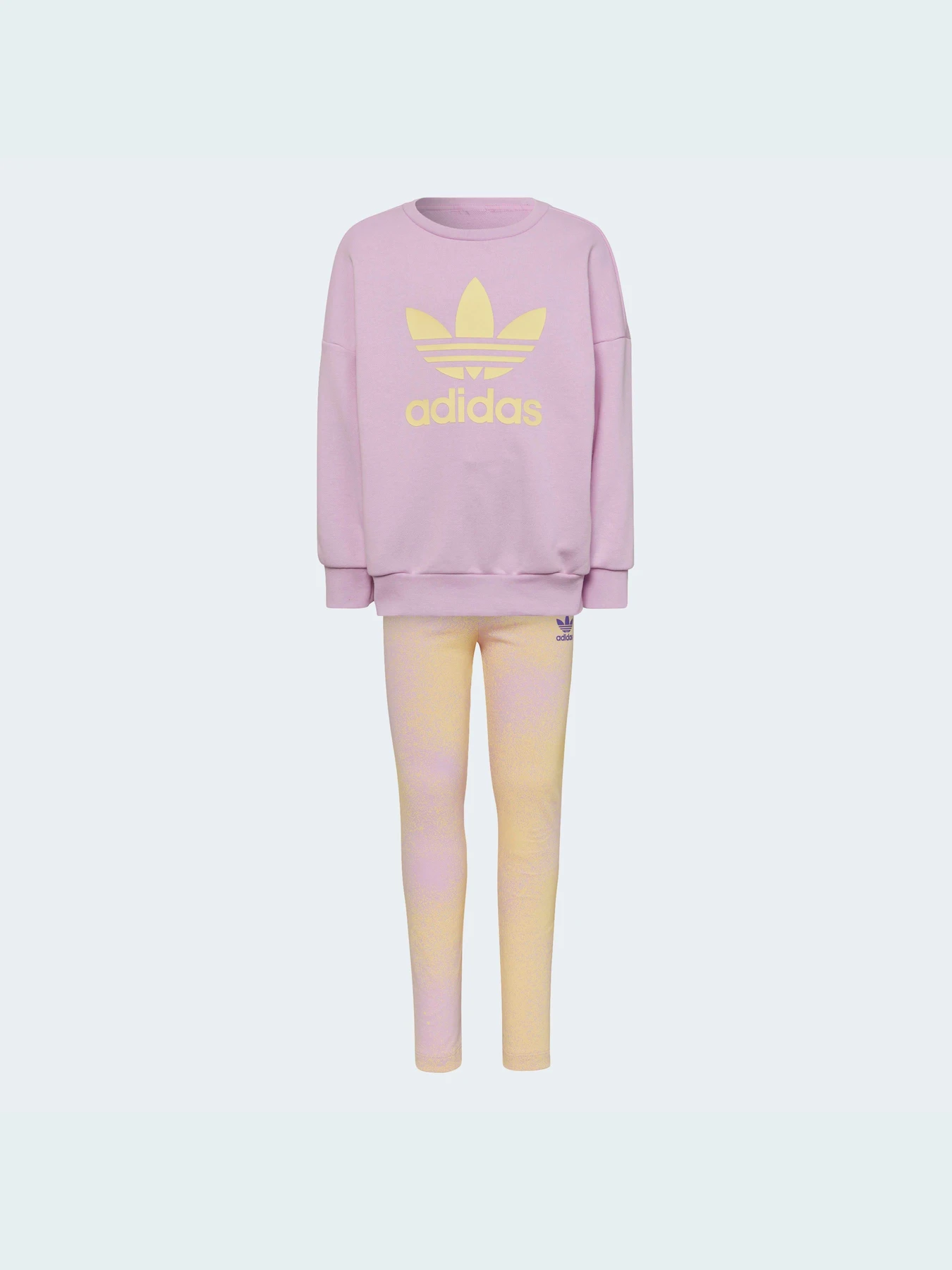 Костюмы Adidas модель HK2945 Костюмы Adidas модель HK2945 Фото