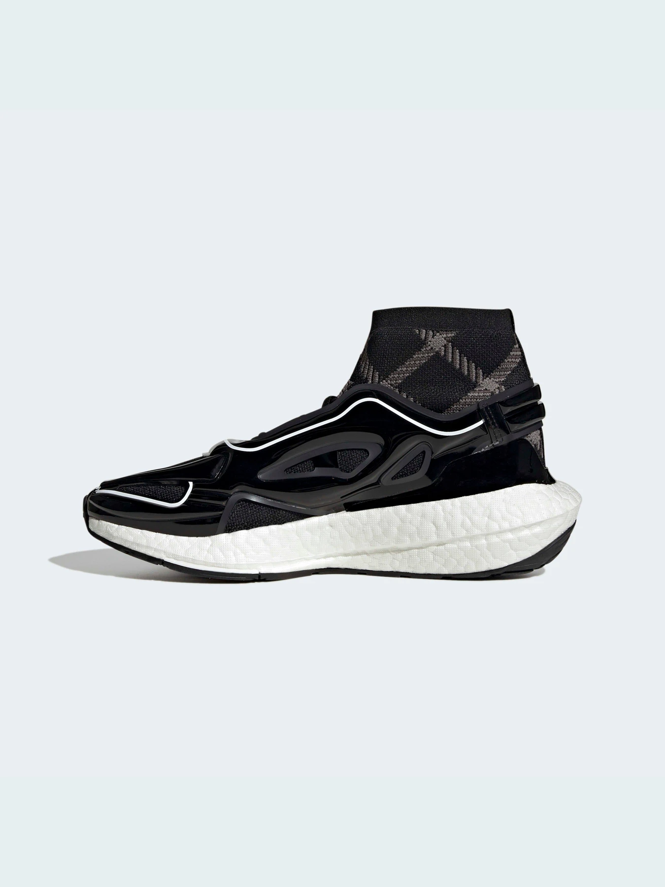 Кроссовки Adidas Ultraboost модель HQ6187 Кроссовки Adidas Ultraboost модель HQ6187 Фото