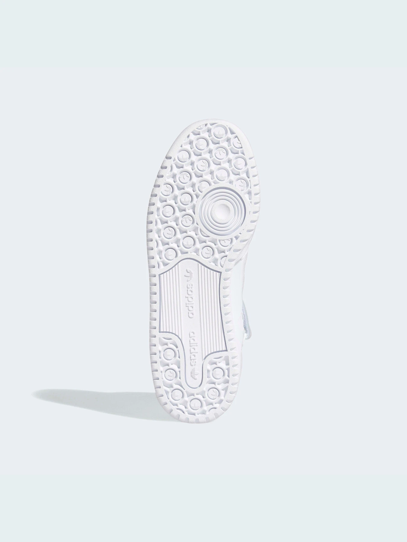 Кроссовки Adidas Forum модель G57984 Кроссовки Adidas Forum модель G57984 Фото