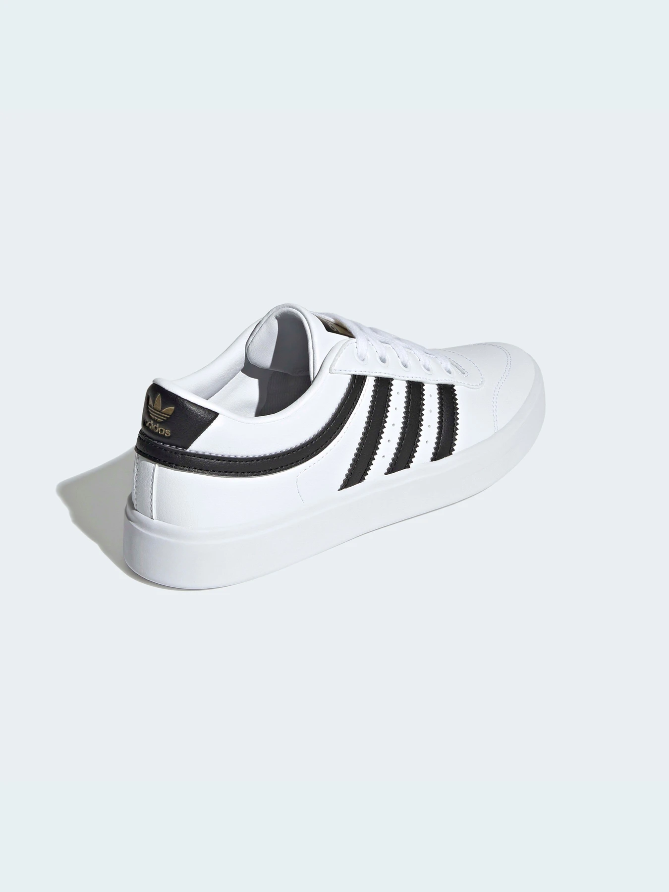 Кроссовки Adidas модель H04641 Кроссовки Adidas модель H04641 Фото