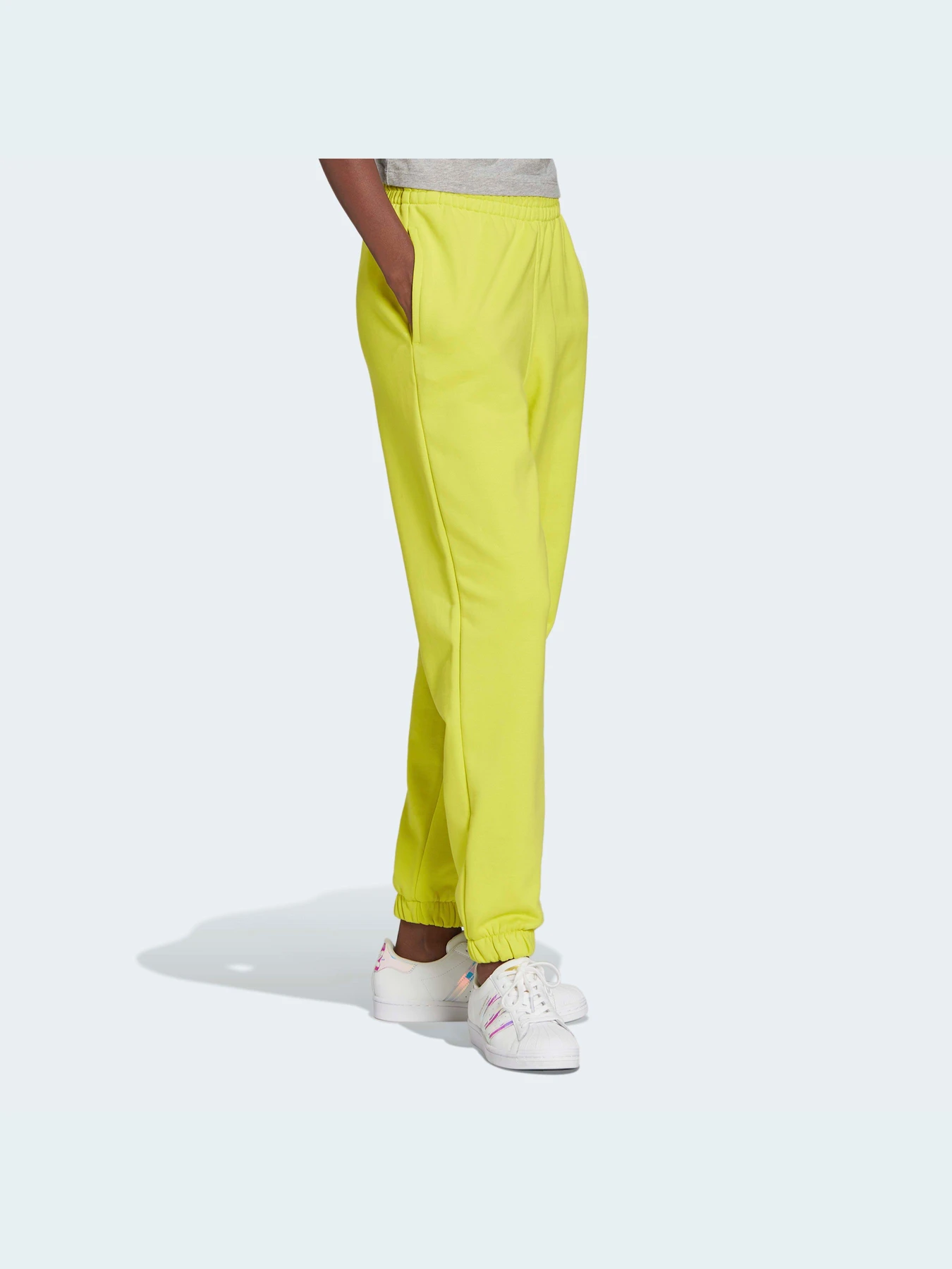 Штани Adidas Adicolor модель HC7098 Штани Adidas Adicolor модель HC7098 Фото