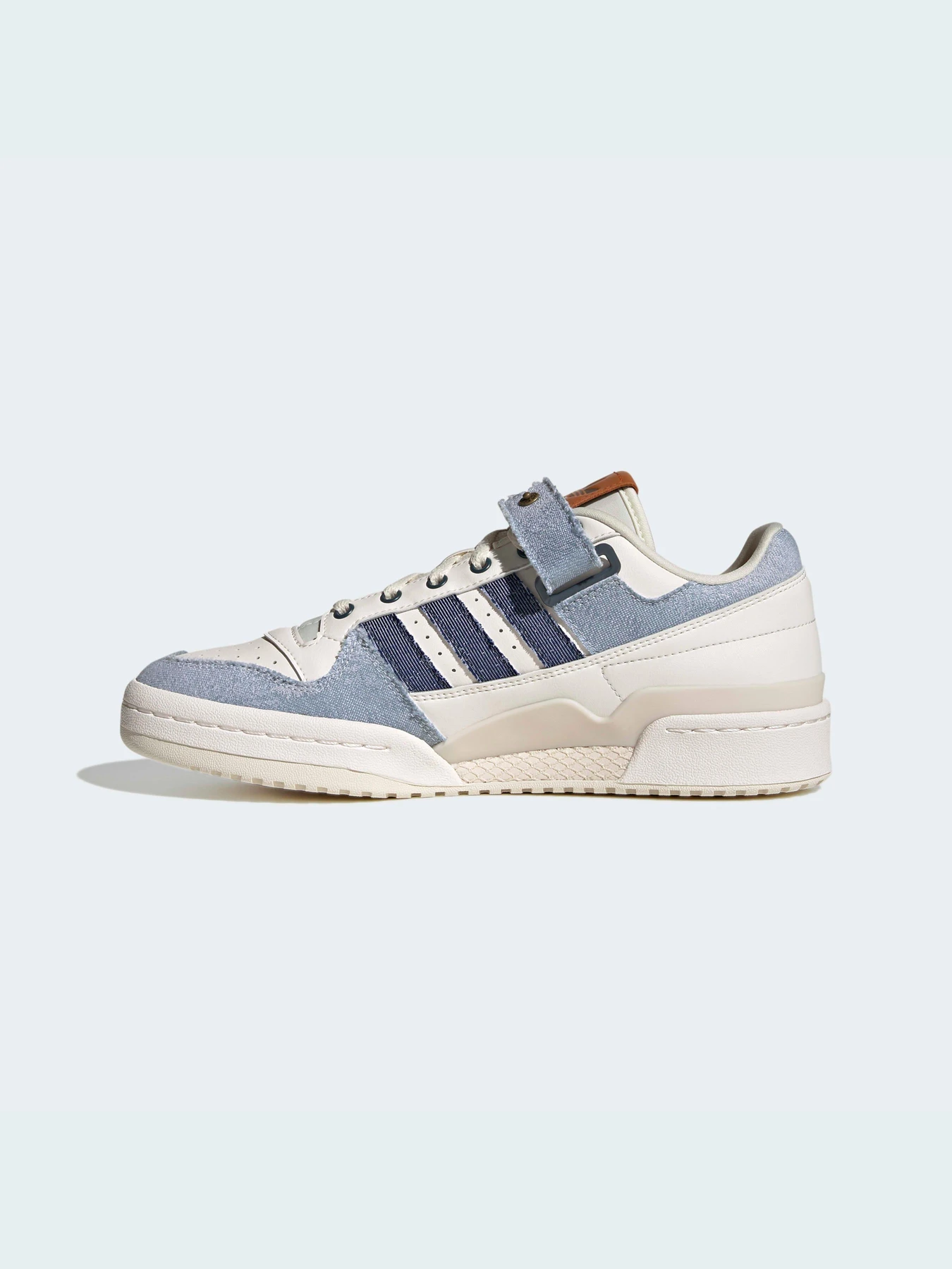 Кроссовки Adidas Forum модель HQ6334 Кроссовки Adidas Forum модель HQ6334 Фото