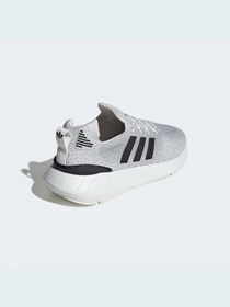 Кроссовки Adidas Swift модель GV7969 Фото
