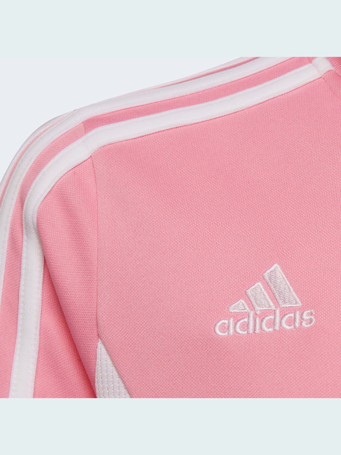 Куртки и дубленки Adidas Condivo модель HD2281 Фото