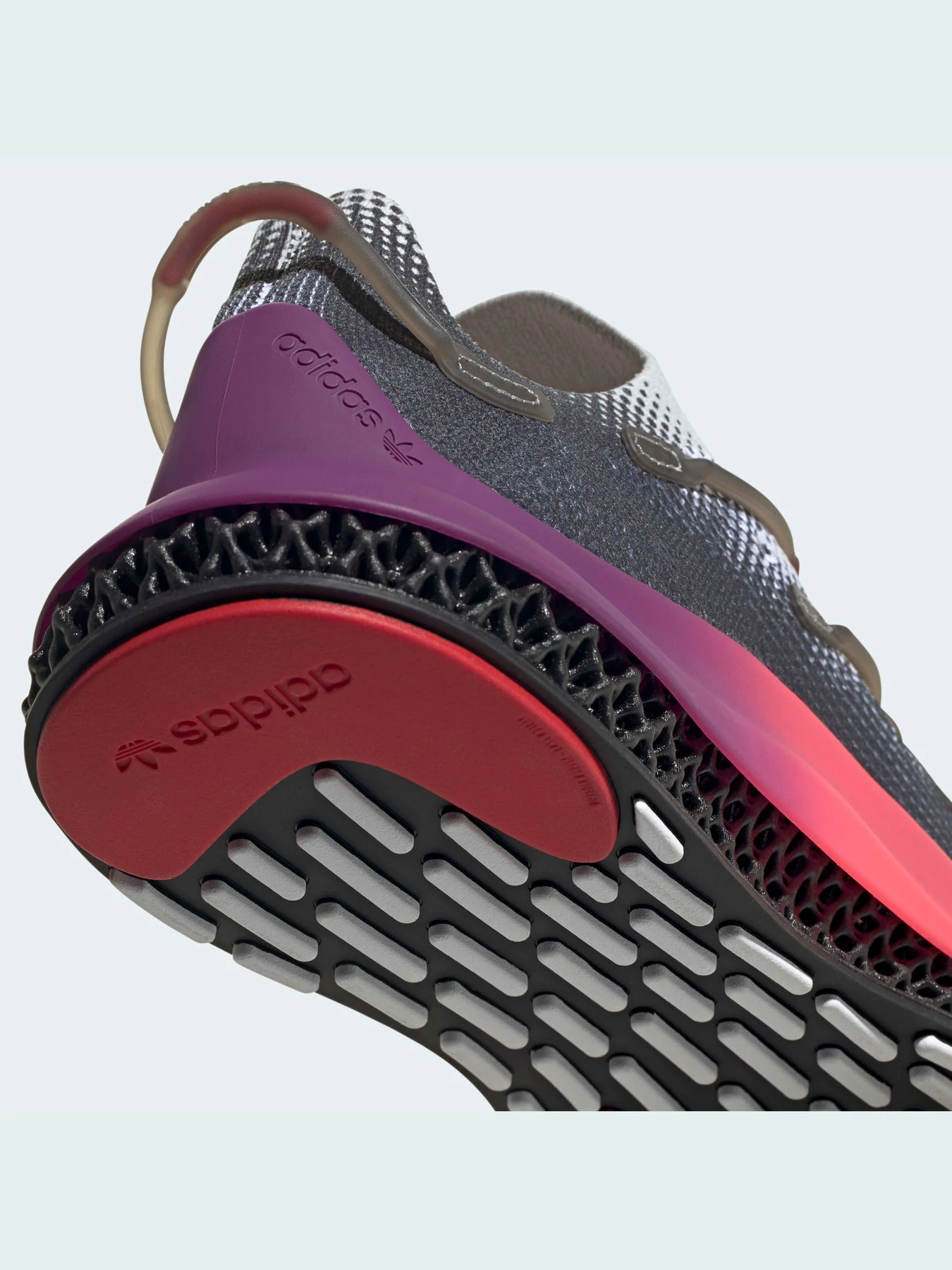 Кроссовки Adidas модель FY3609 Кроссовки Adidas модель FY3609 Фото