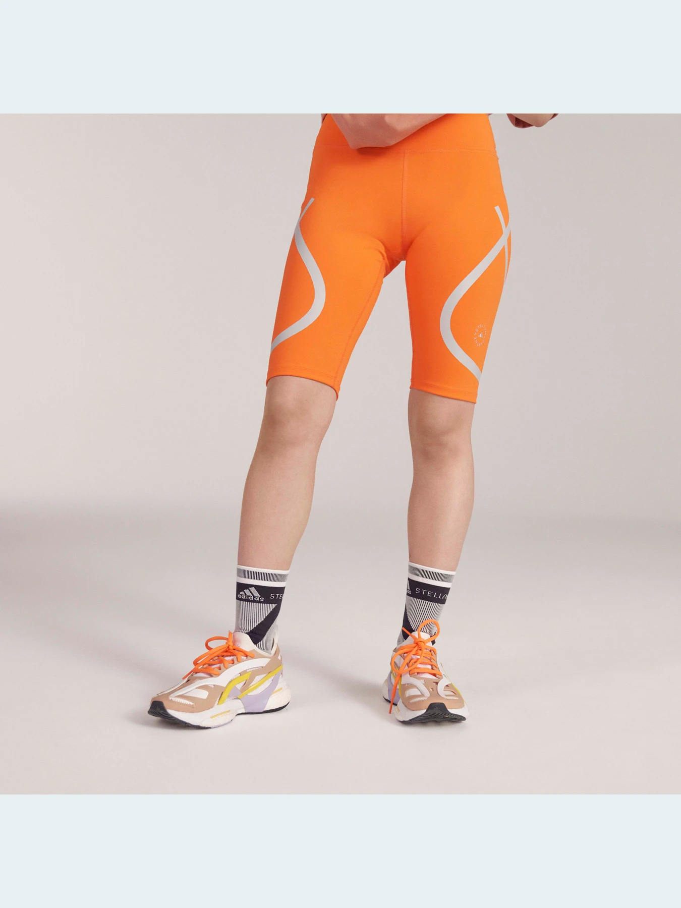Шорти Adidas модель HT5015 Шорти Adidas модель HT5015 Фото