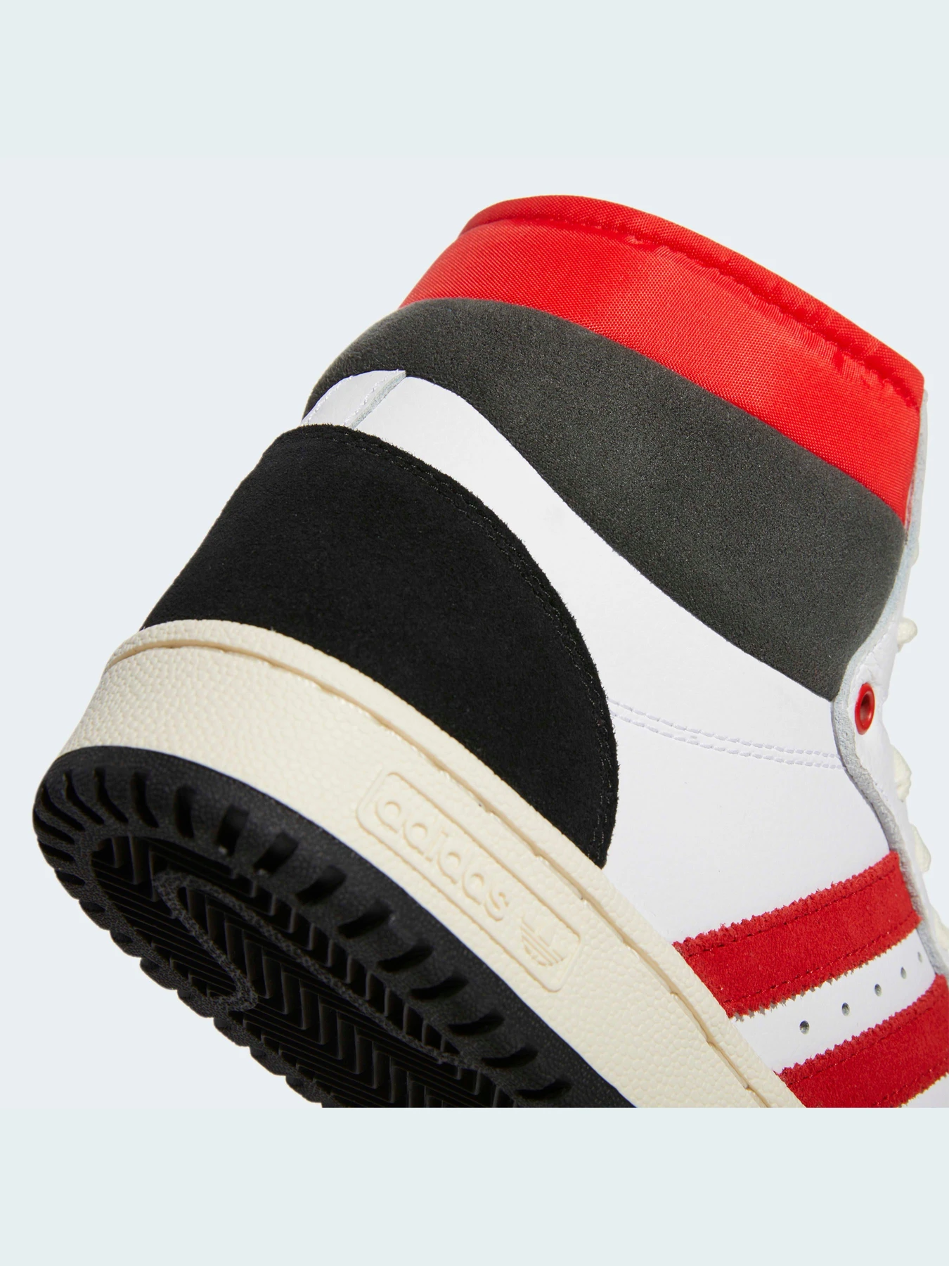 Кроссовки Adidas модель GV6628 Кроссовки Adidas модель GV6628 Фото