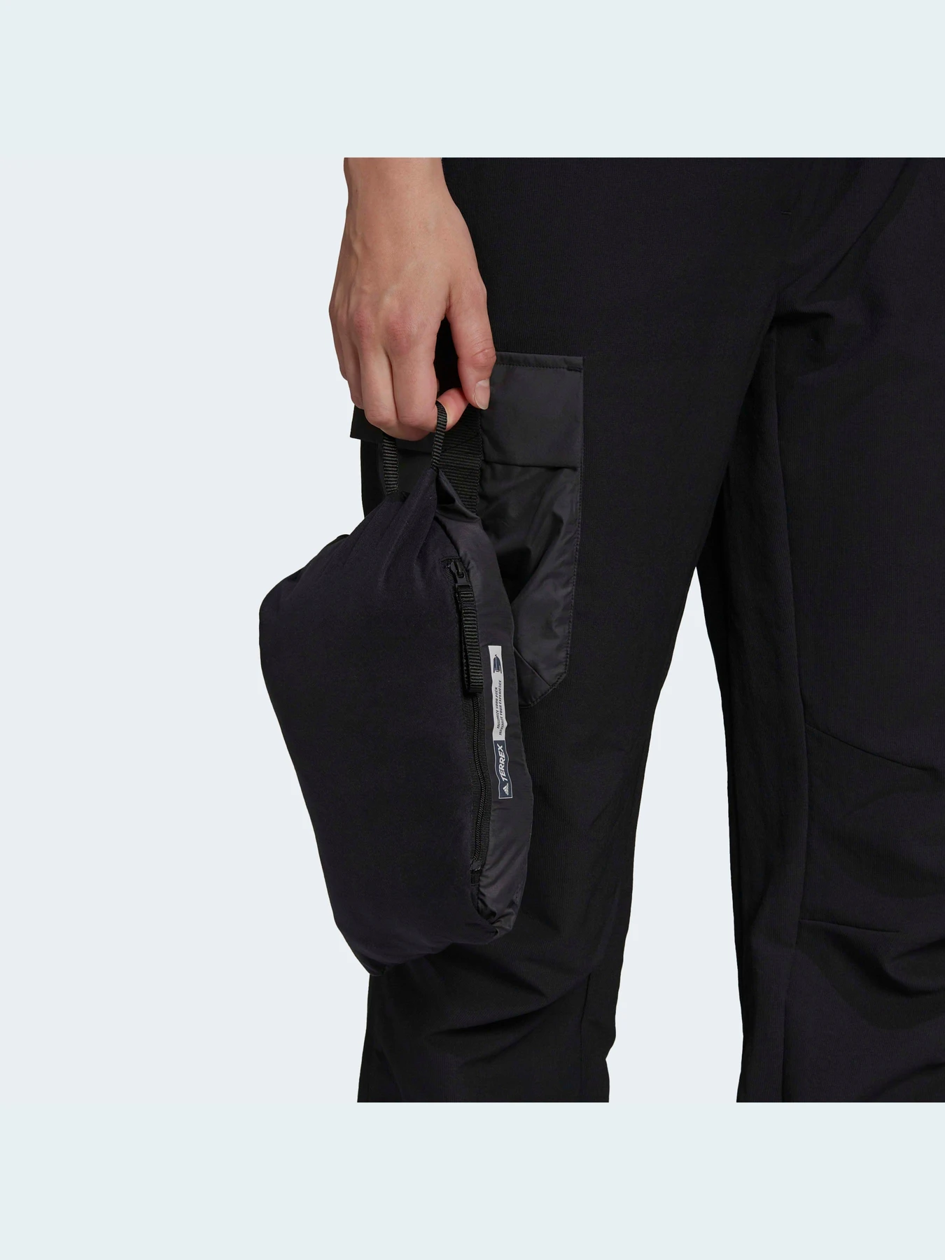 Куртки и дубленки Adidas модель H53420 Куртки и дубленки Adidas модель H53420 Фото