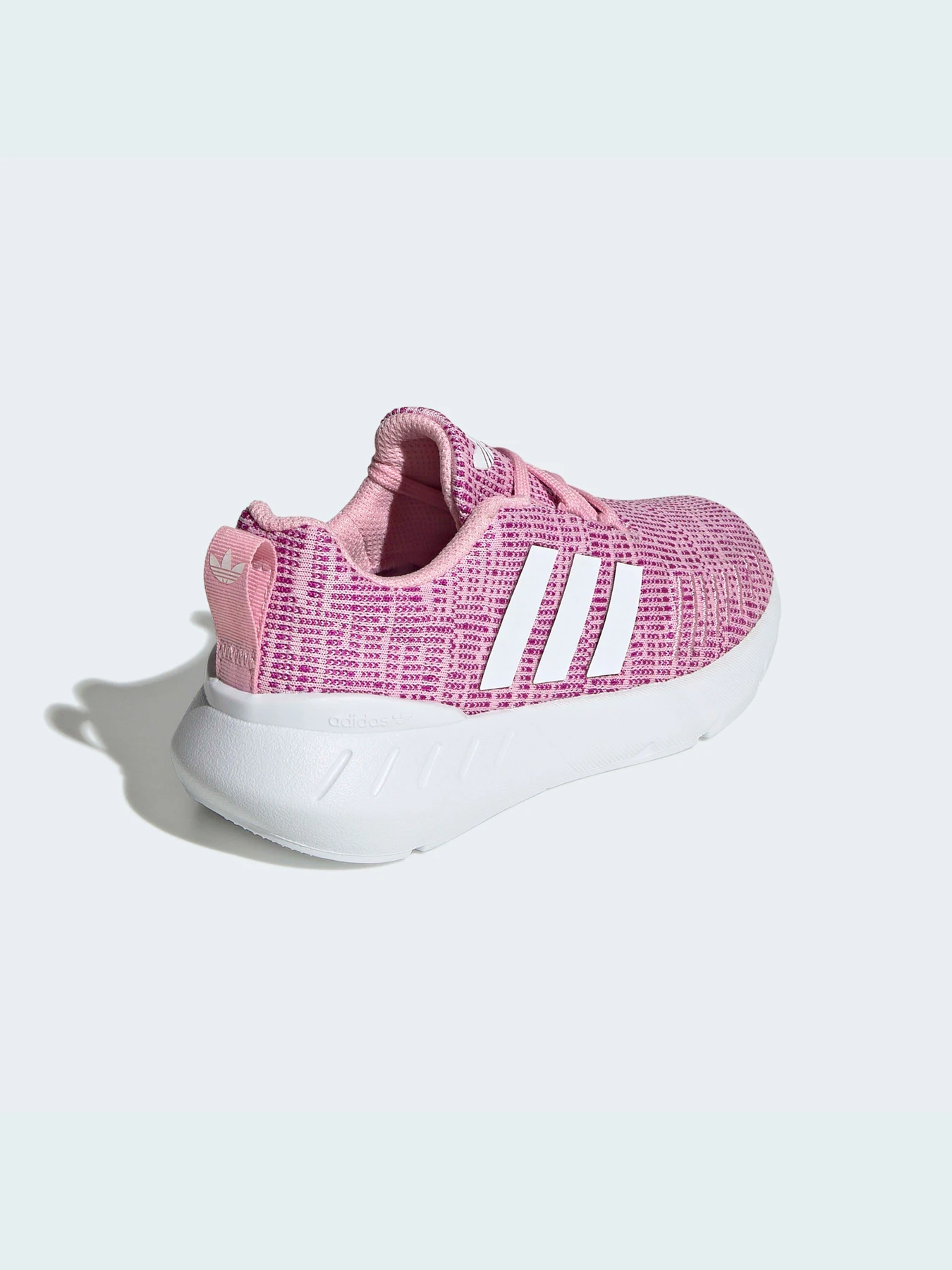 Кросівки Adidas Swift модель GW8181 Кросівки Adidas Swift модель GW8181 Фото