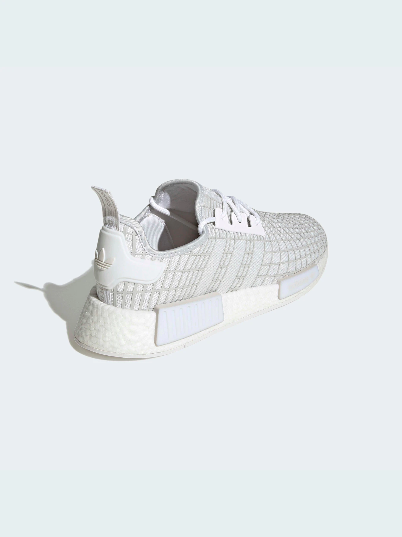 Кроссовки Adidas NMD модель GW5635 Кроссовки Adidas NMD модель GW5635 Фото