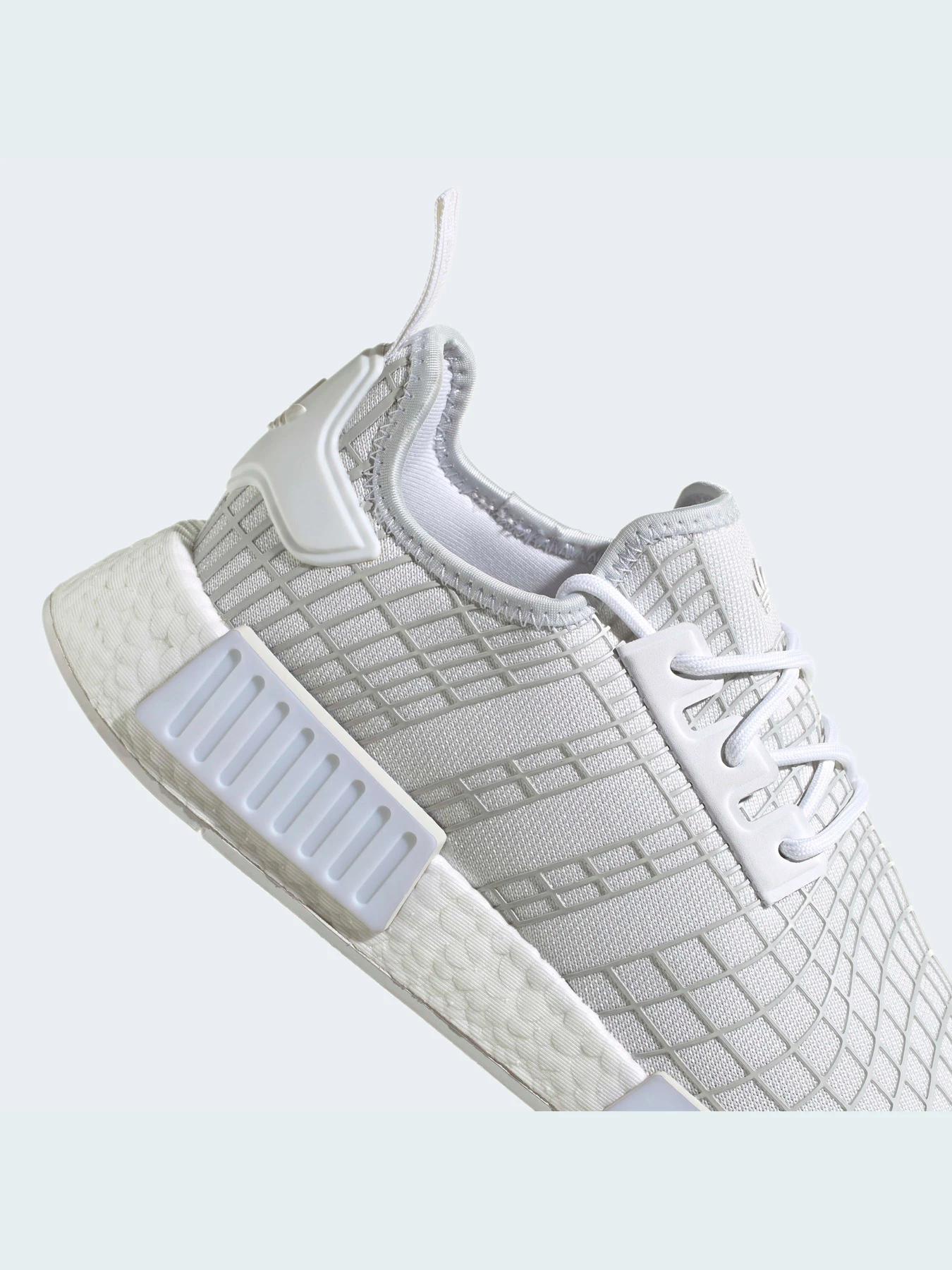 Кроссовки Adidas NMD модель GW5635 Кроссовки Adidas NMD модель GW5635 Фото