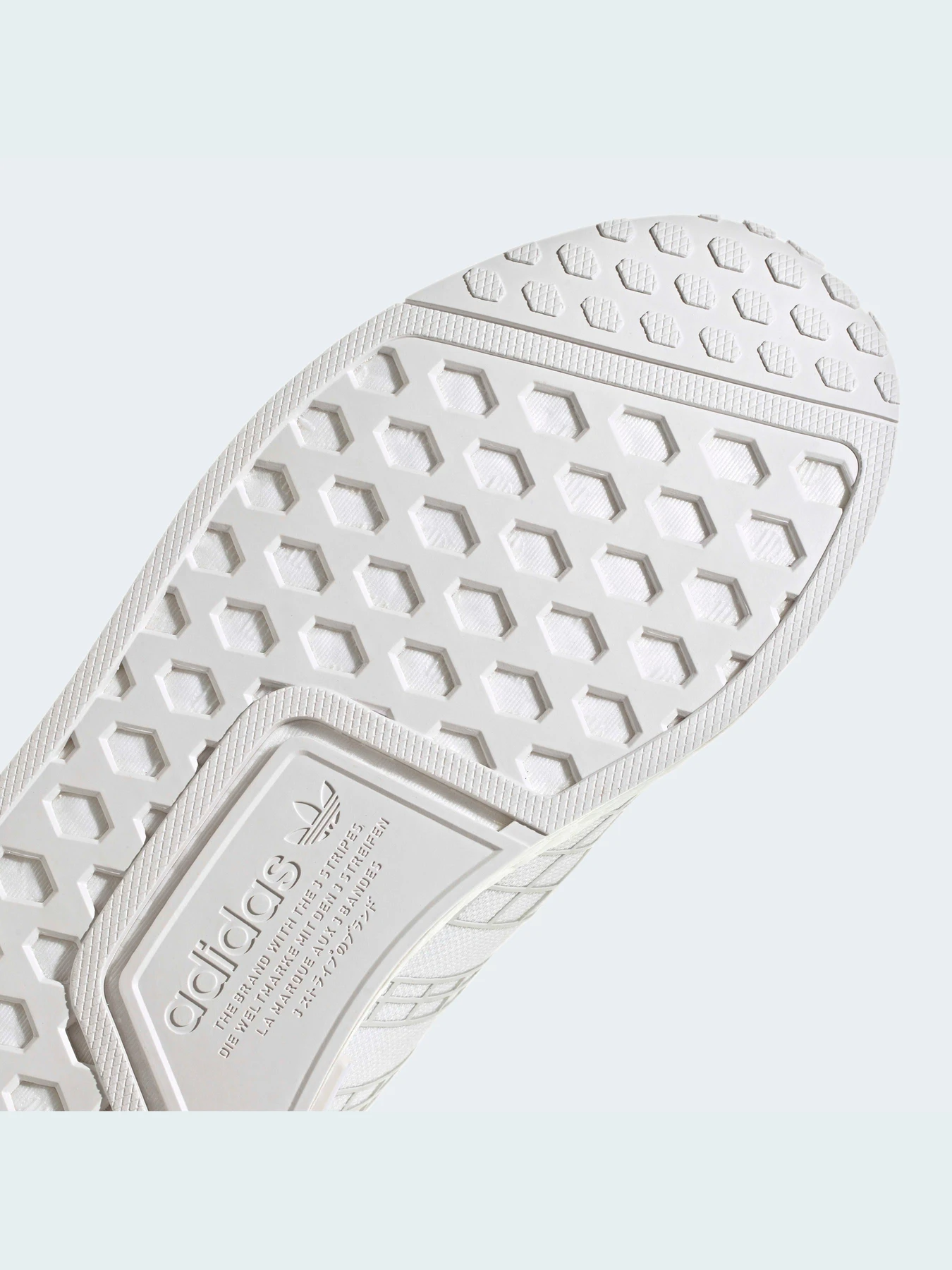 Кроссовки Adidas NMD модель GW5635 Кроссовки Adidas NMD модель GW5635 Фото