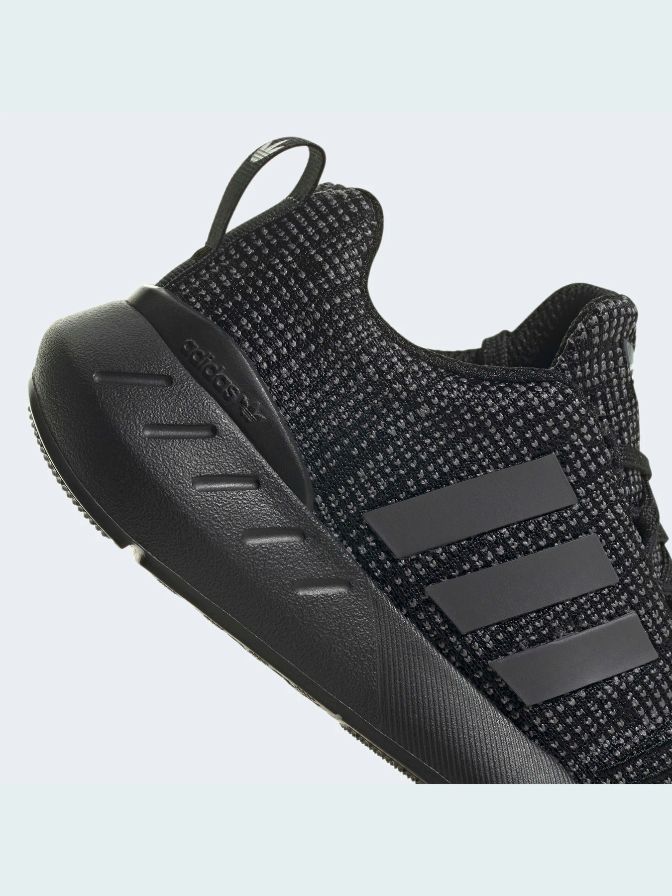 Кроссовки Adidas Swift модель GY3008 Фото