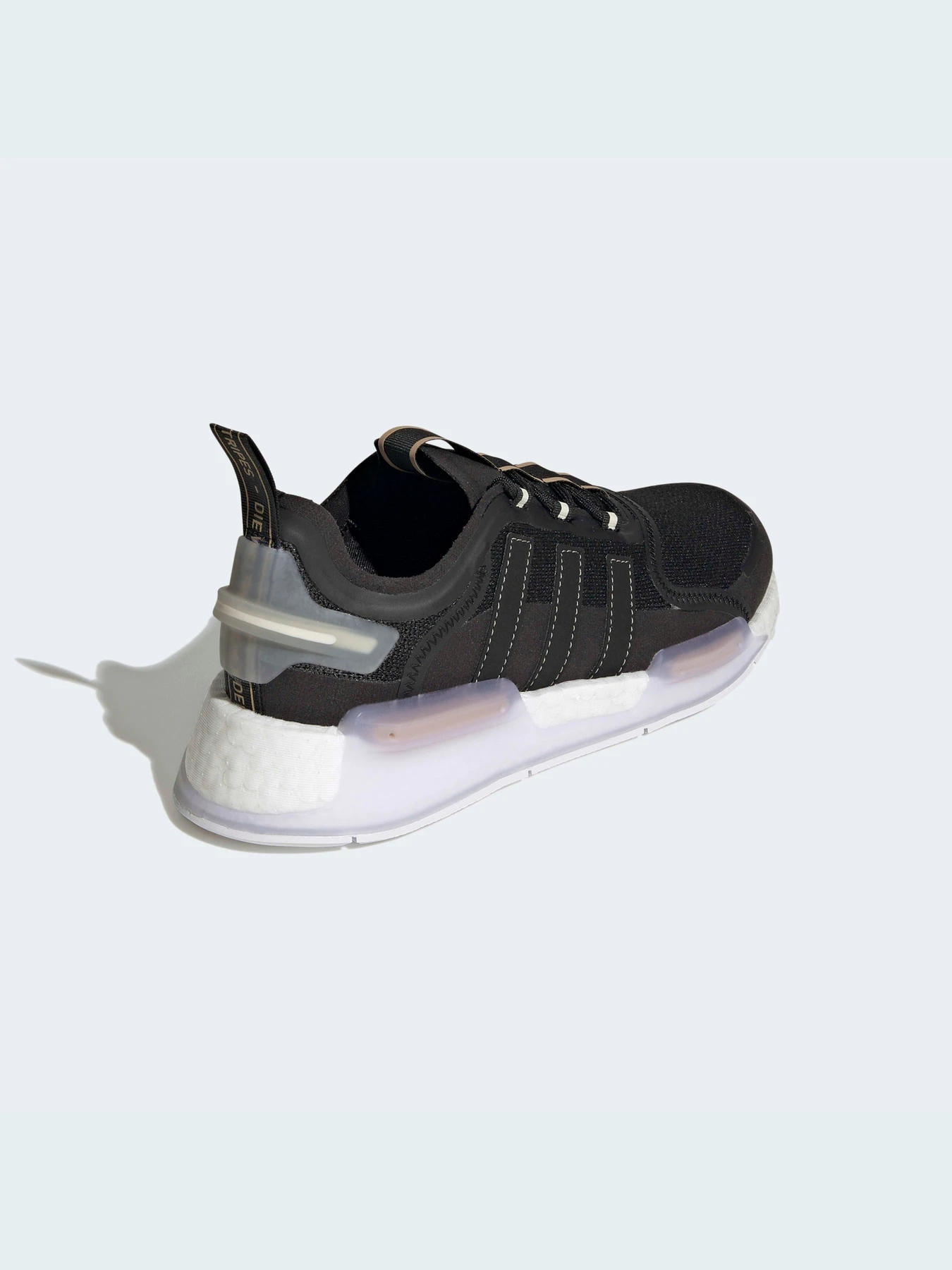 Кроссовки Adidas NMD модель GY4189 Кроссовки Adidas NMD модель GY4189 Фото