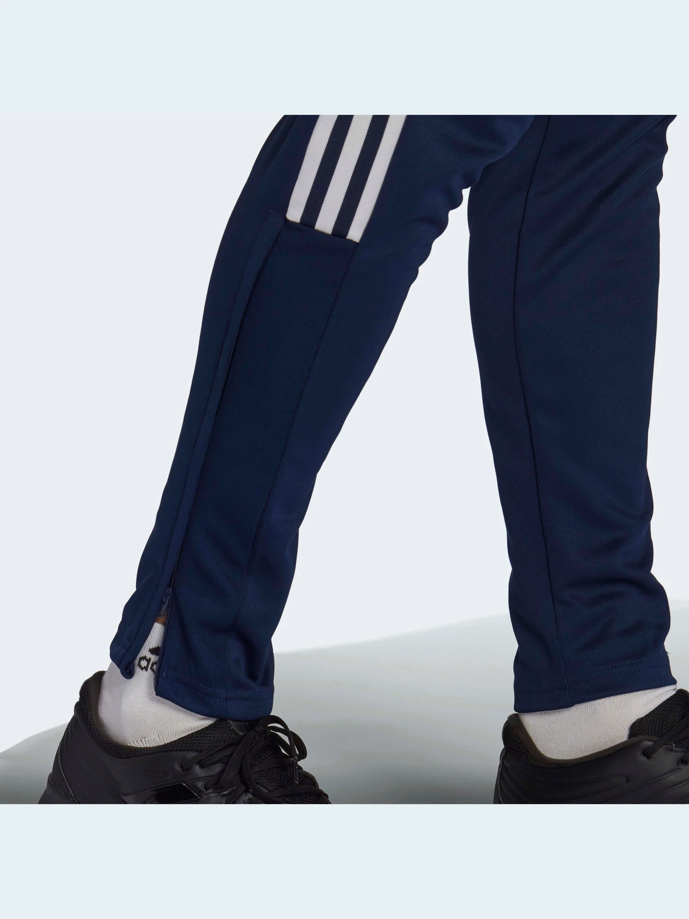 Брюки Adidas Tiro модель GE5425 Брюки Adidas Tiro модель GE5425 Фото