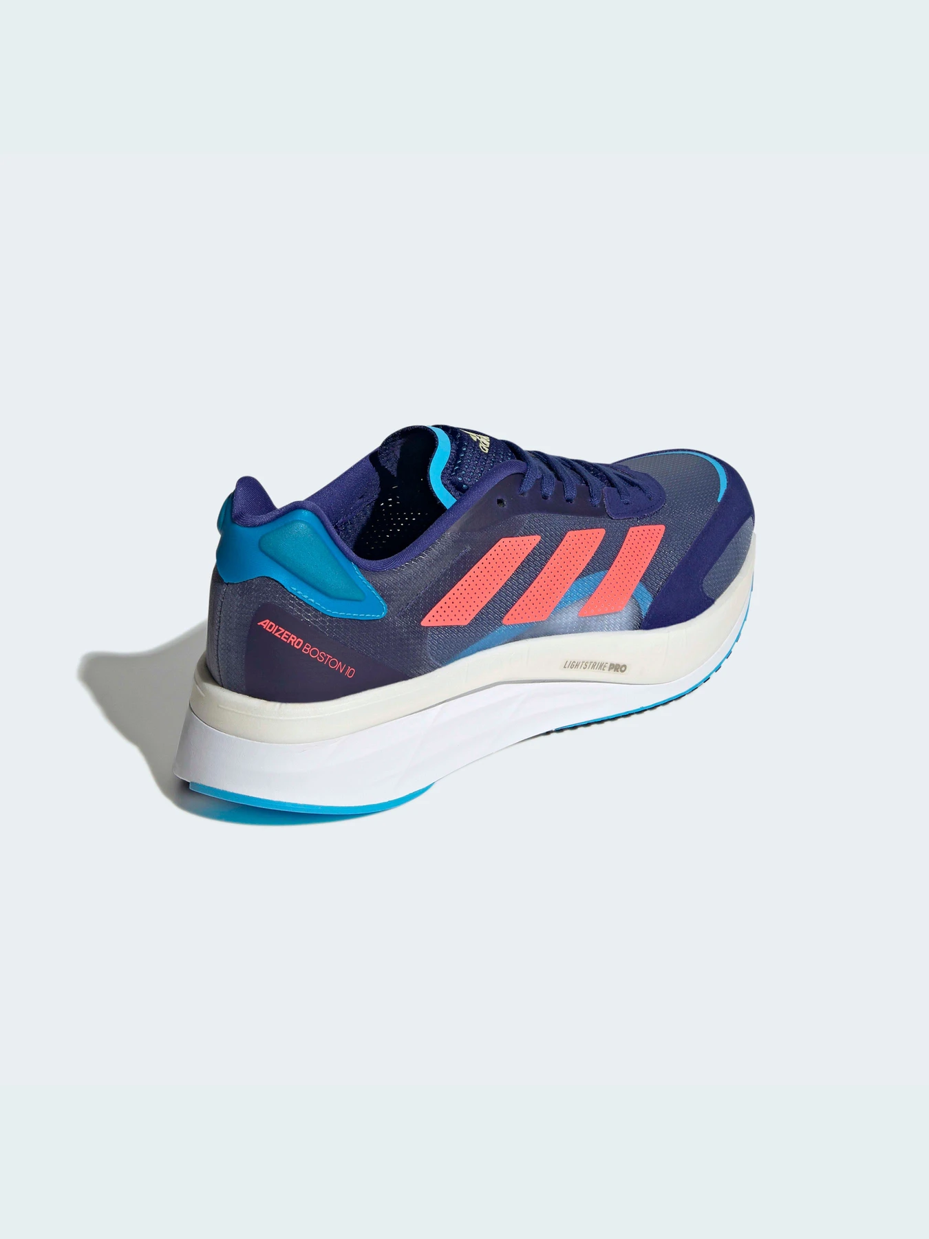 Кроссовки Adidas модель GY0926 Кроссовки Adidas модель GY0926 Фото